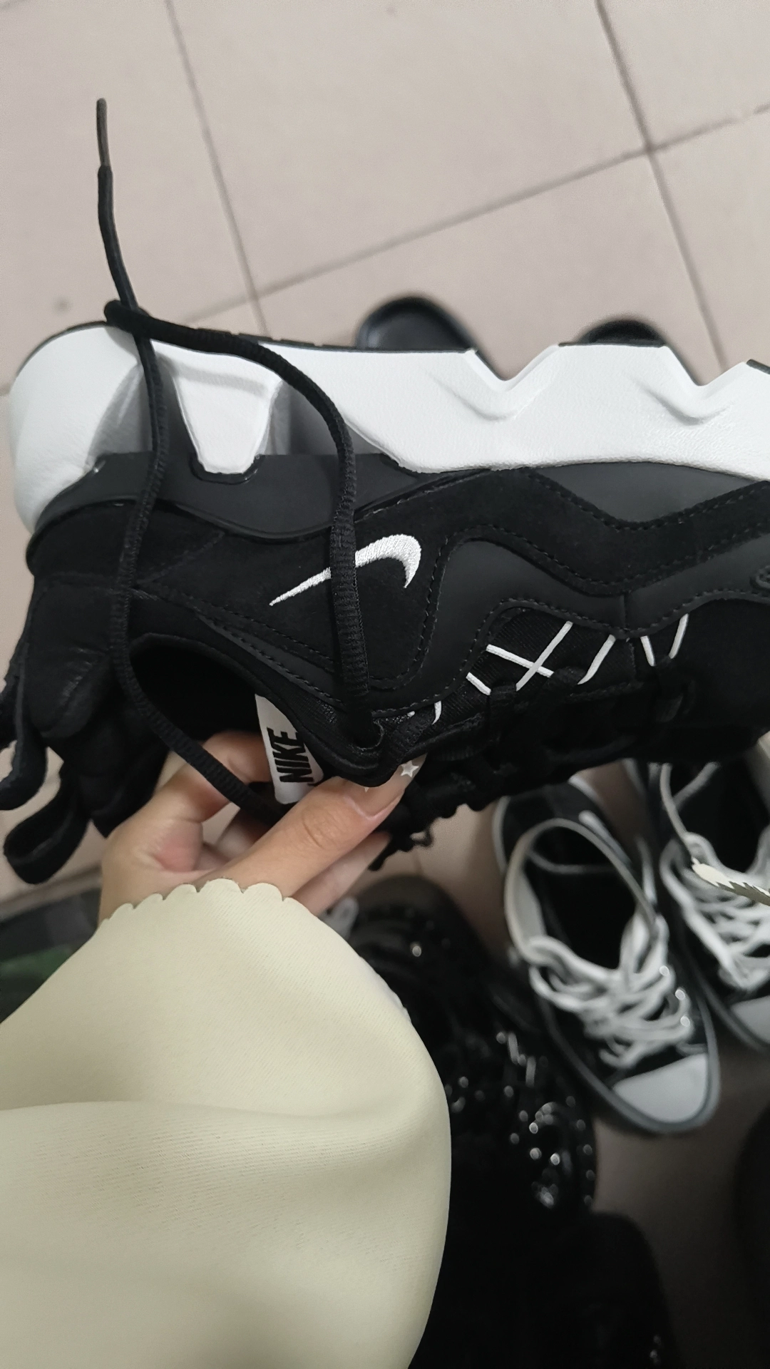 custom review-Nike RYZ 365 Нескользящий Легкий Низкий Топ Повседневная Обувь Женская Черный Белый