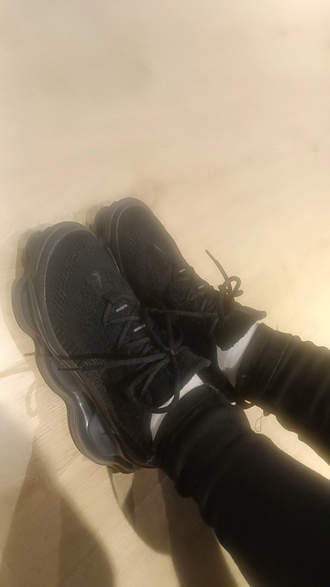 custom review-Nike Air Max Scorpion Амортизация Износостойкий Низкий Топ Повседневные Беговые кроссовки Женские Черные Переработанный Материал