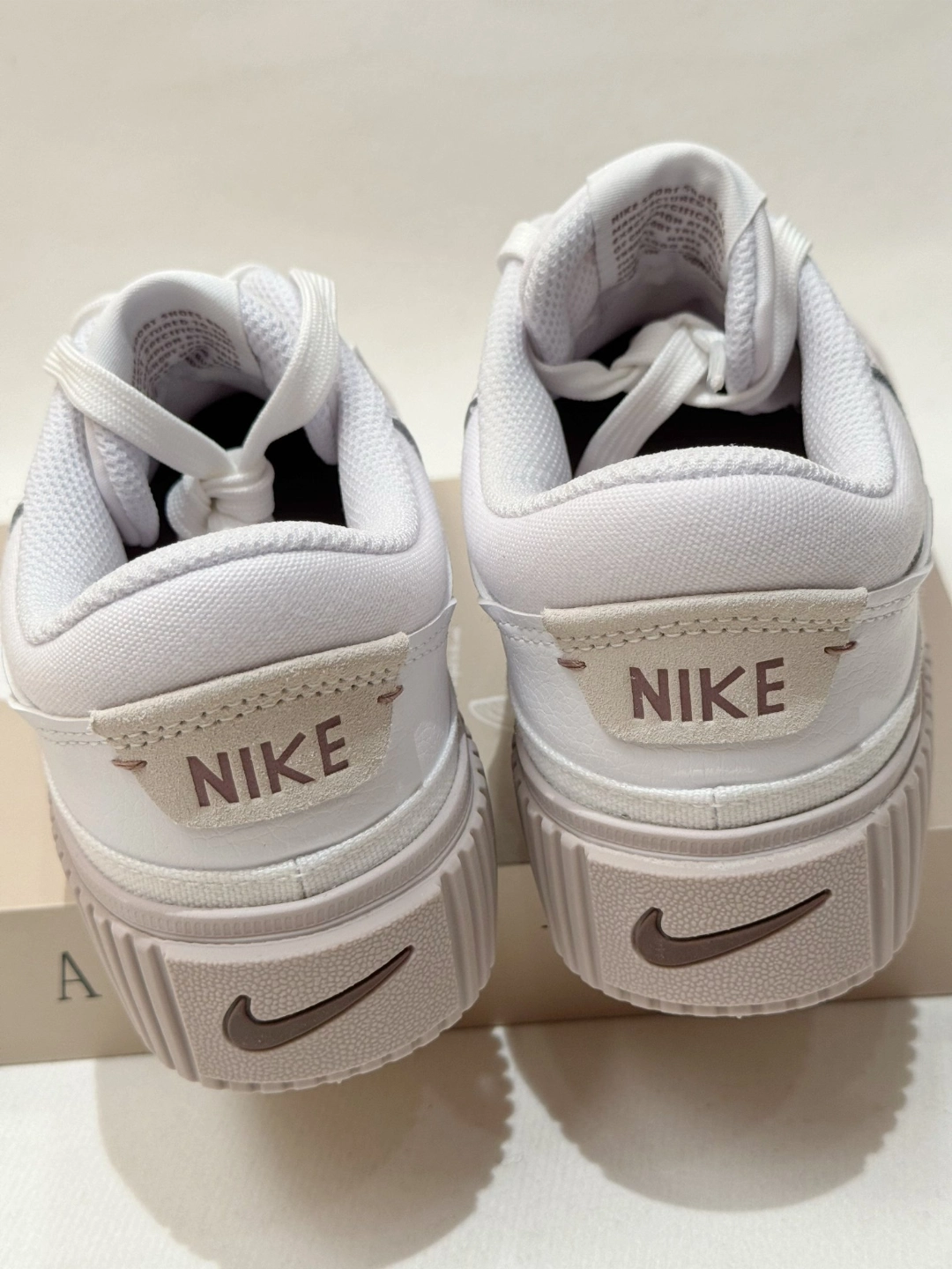 nike 厚底增高鞋真不错