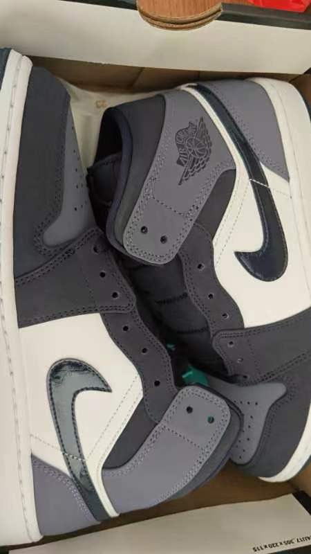 custom review-Jordan 1 Mid 'Obsidian Sanded Purple'