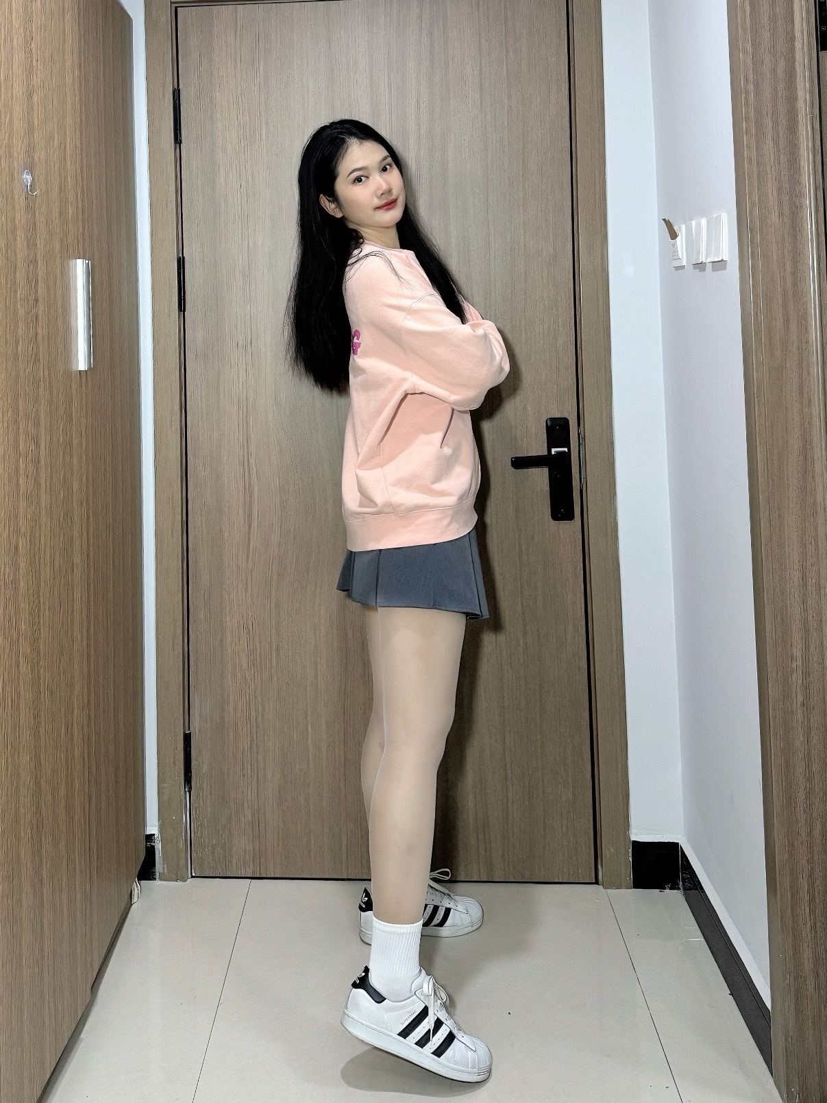 听说纯白袜袜穿起来有种白月光的感觉