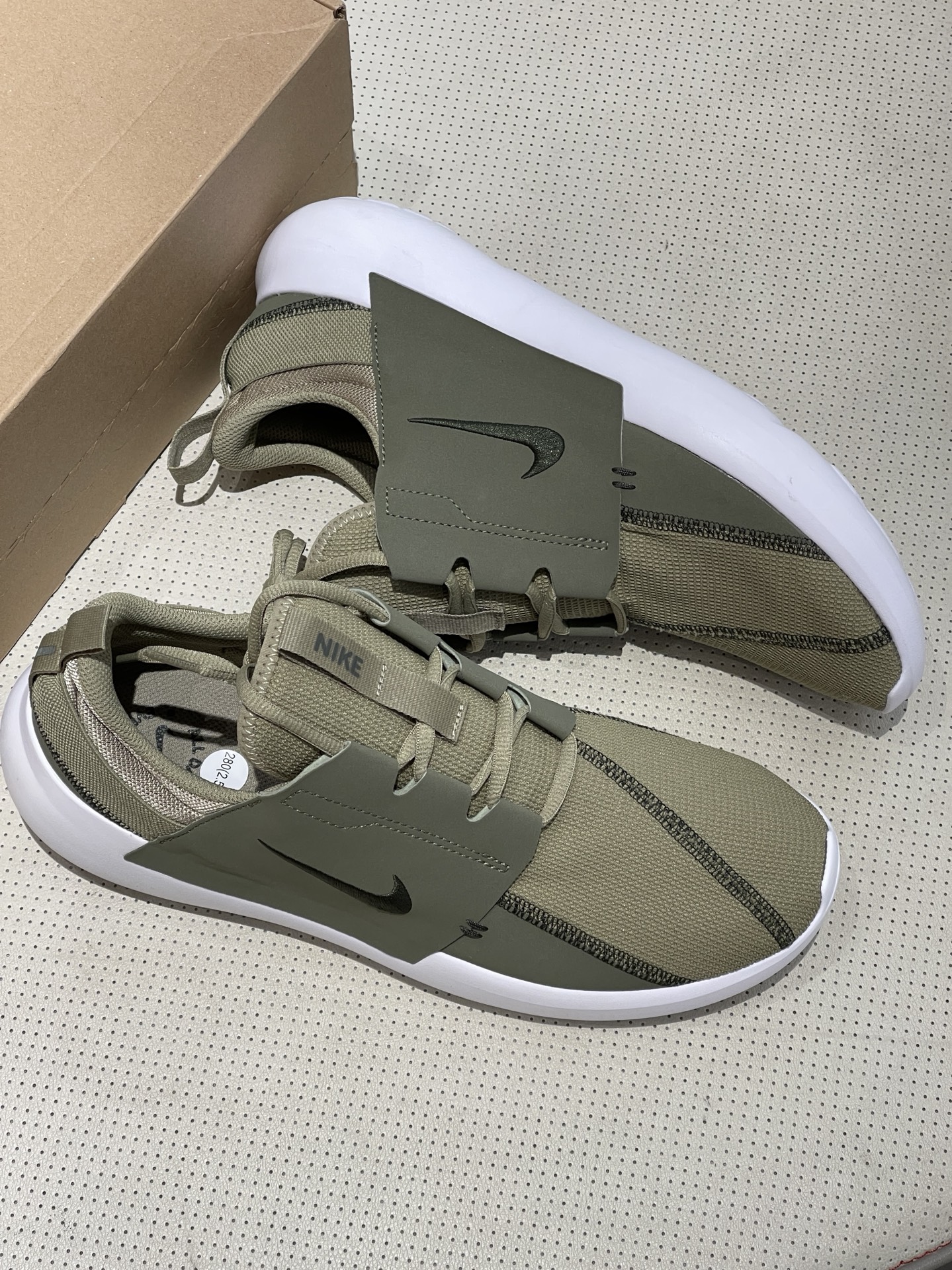 耐克平价高颜值慢跑鞋