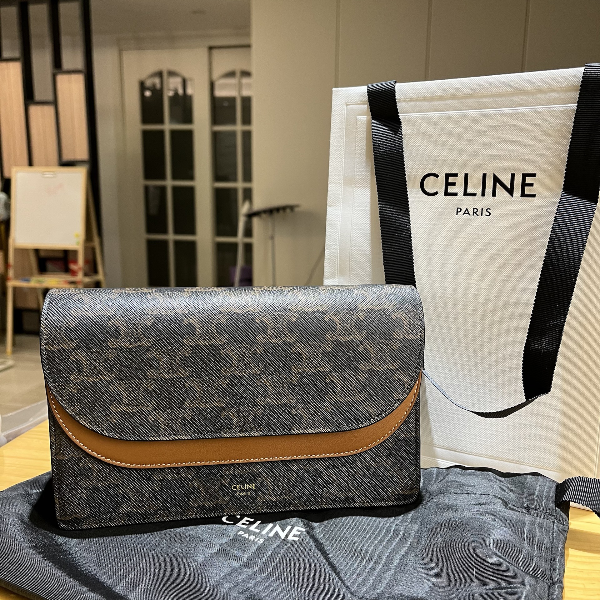 CELINE TRIOMPHE canvas and smooth sheepskin STRAP 