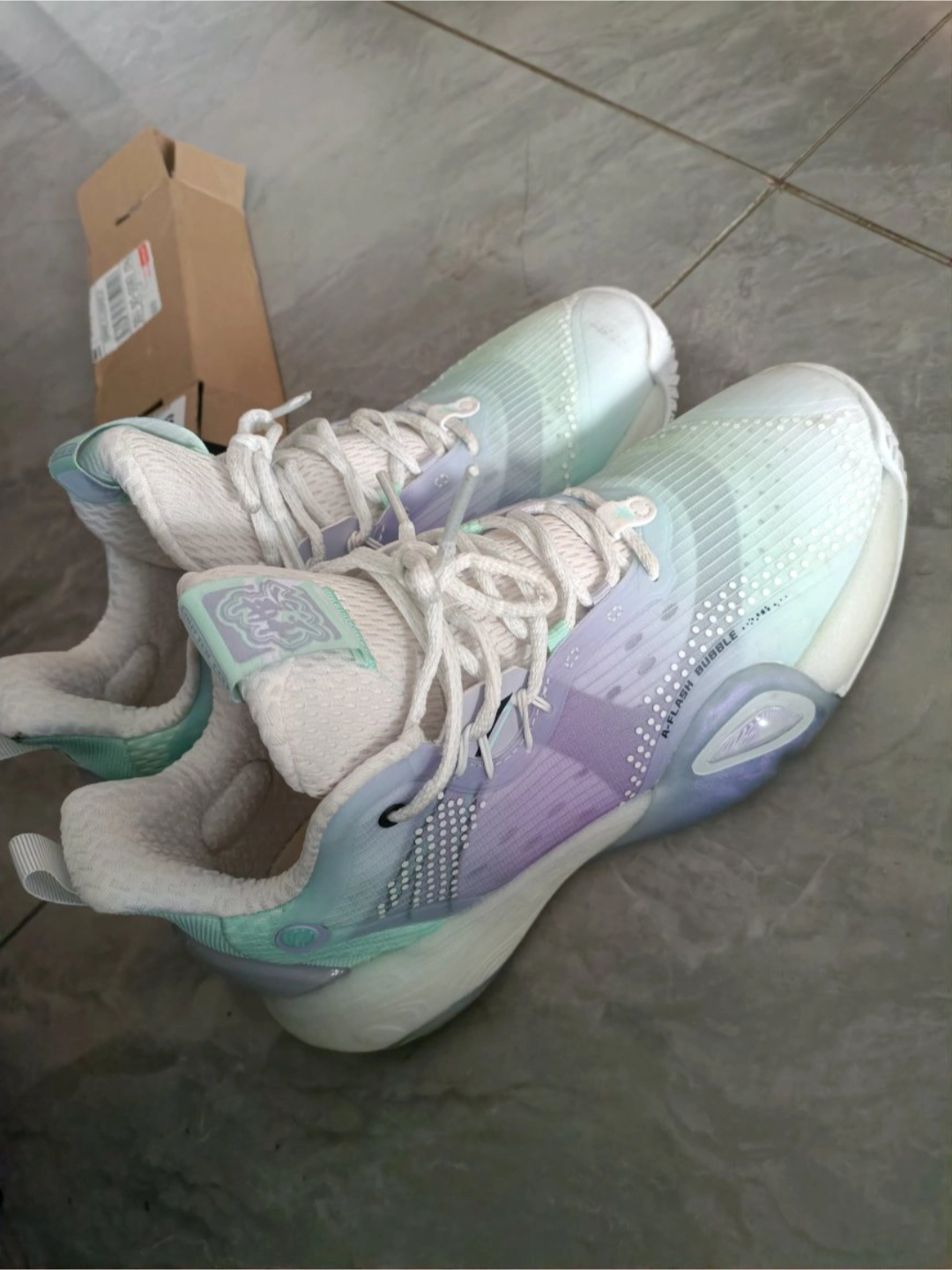 custom review-ANTA Bubble Bomb Баскетбольные кроссовки Низкий Топ Женский