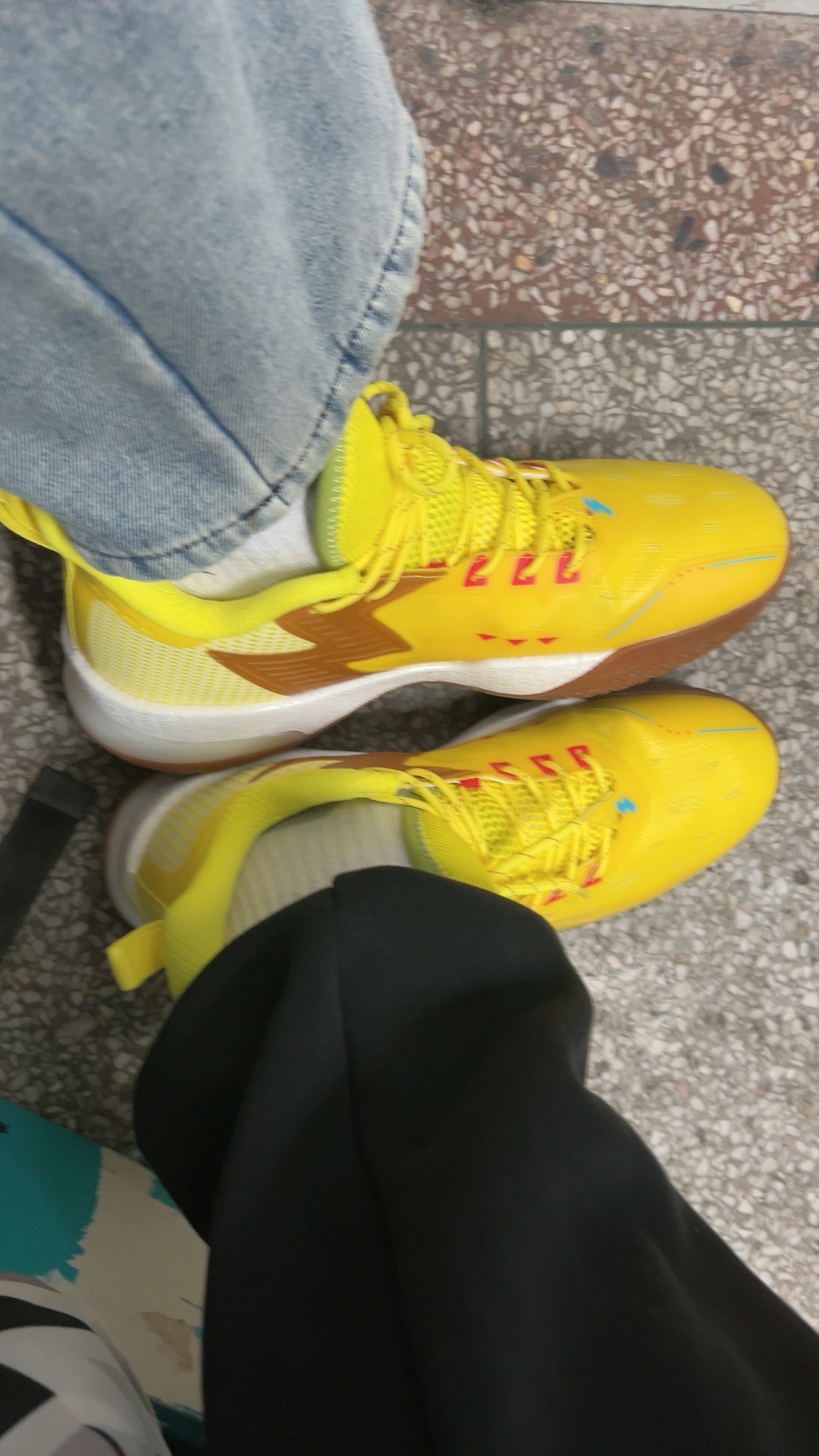 custom review-361° BIG3 4.0 PRO SpongeBob Cushioning Anti Slip And Wear Resistant Rebound Low Top Basketball Shoes Men's Yellow Brown