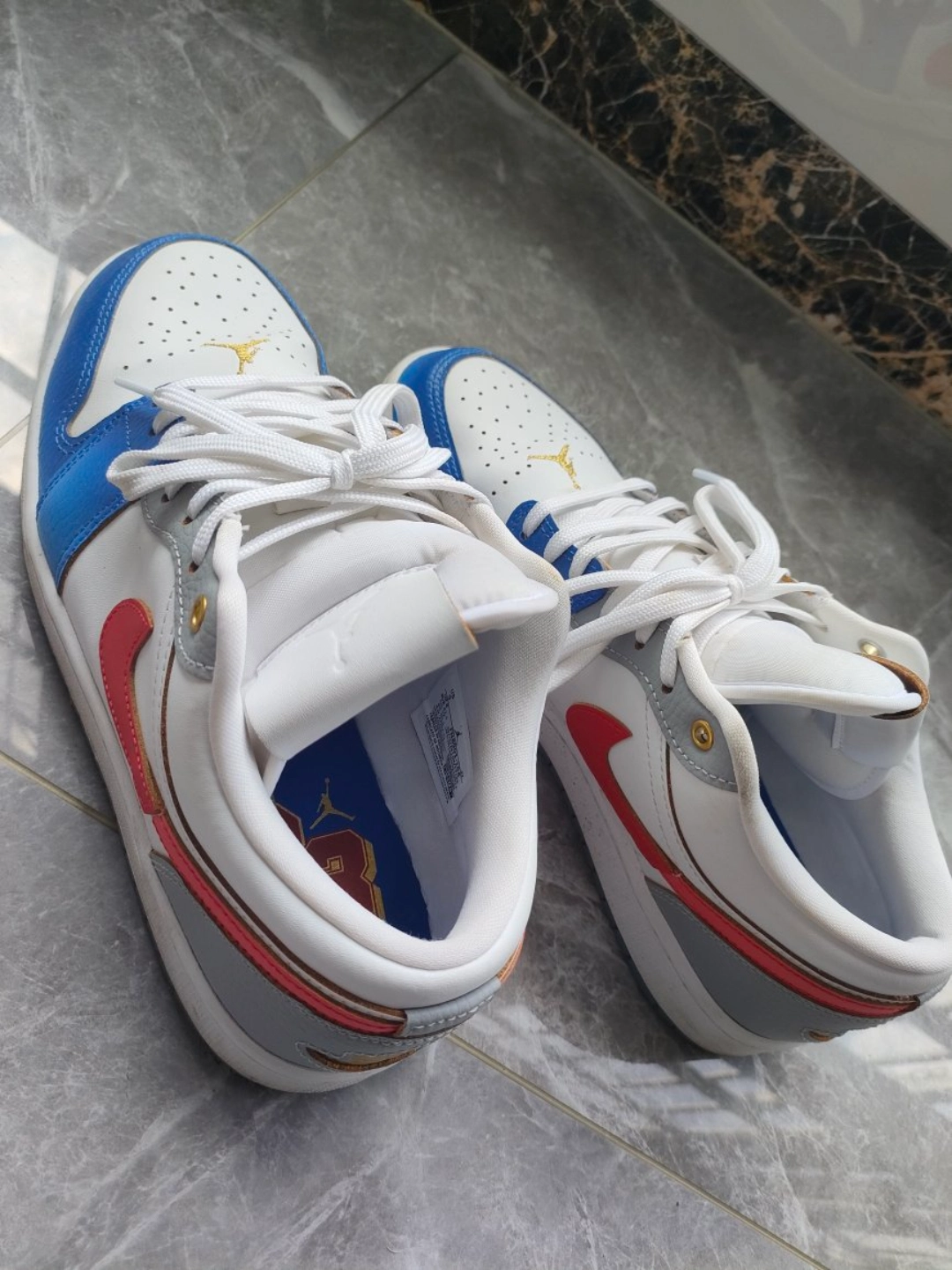 百搭aj1白蓝红