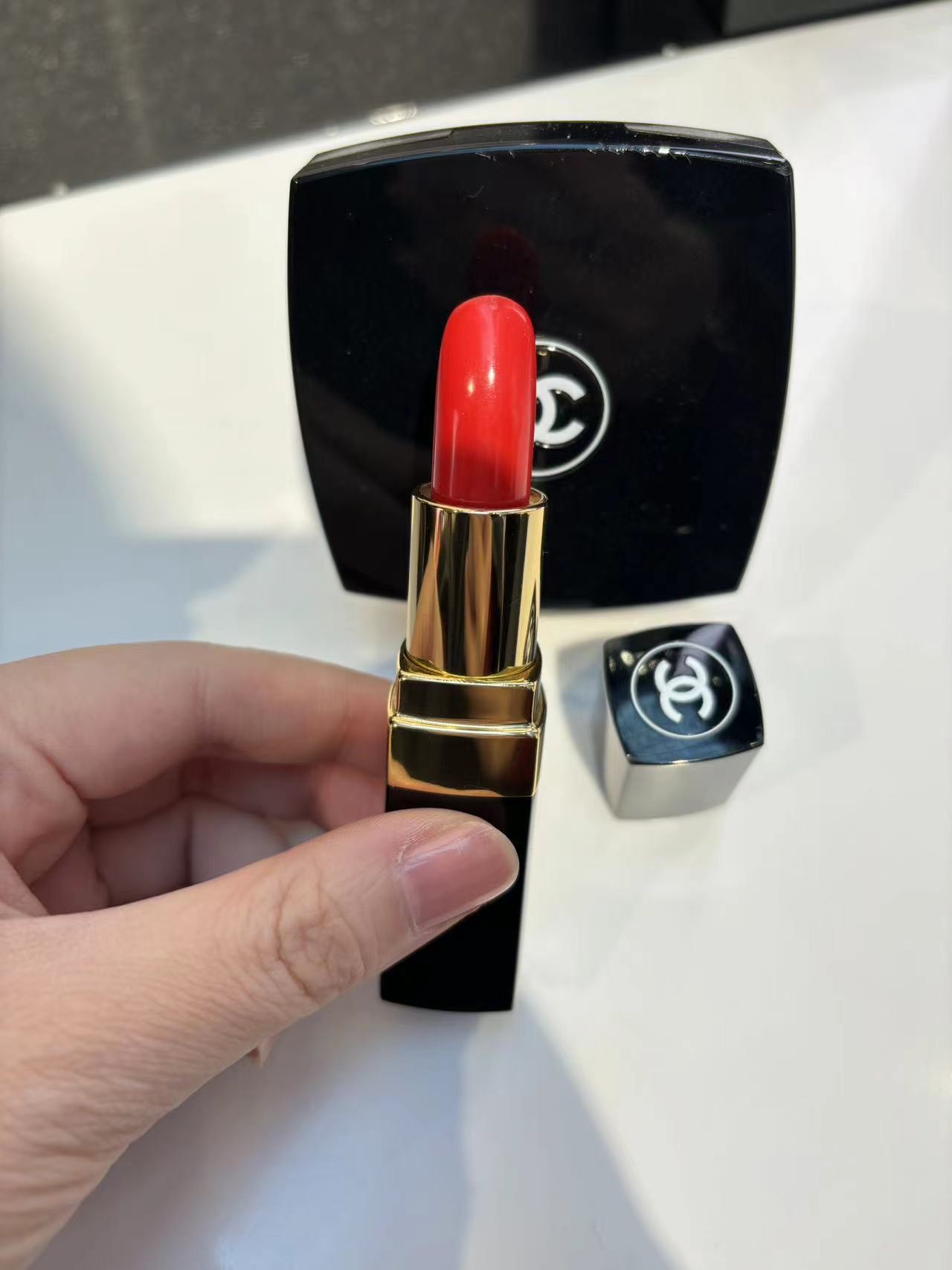 很热门的两个色号,香奈儿的畅销款,哑光质地 #香奈儿口红  chanel