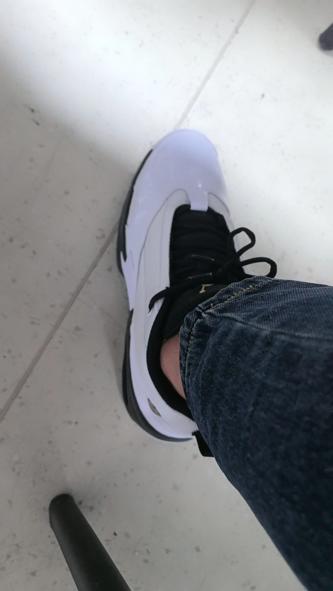 custom review-Jordan Max Aura 6 Нижняя юбка Устойчивая к истиранию Низкий Топ Кэжуал Мужской Белый