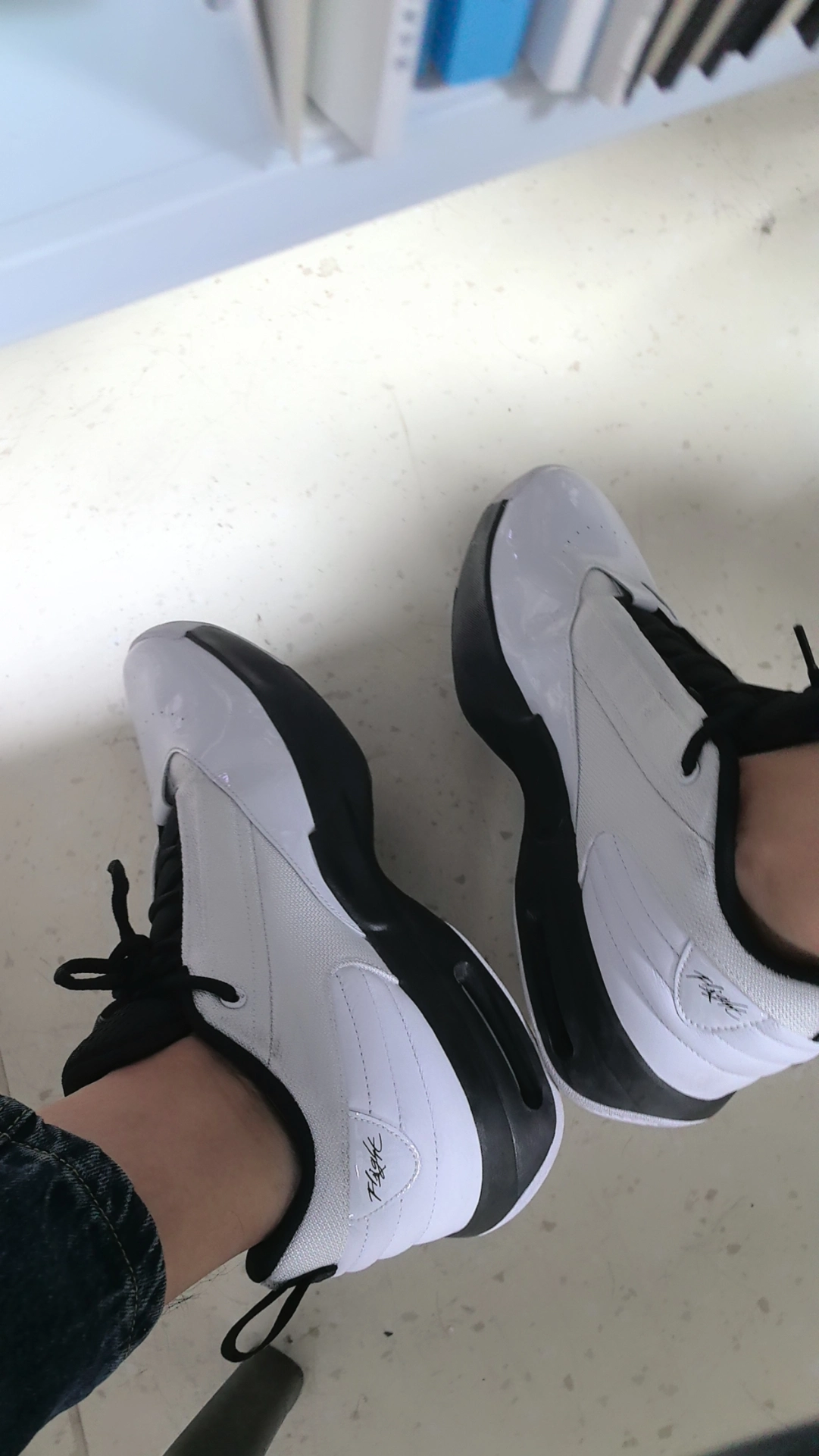custom review-Jordan Max Aura 6 Нижняя юбка Устойчивая к истиранию Низкий Топ Кэжуал Мужской Белый
