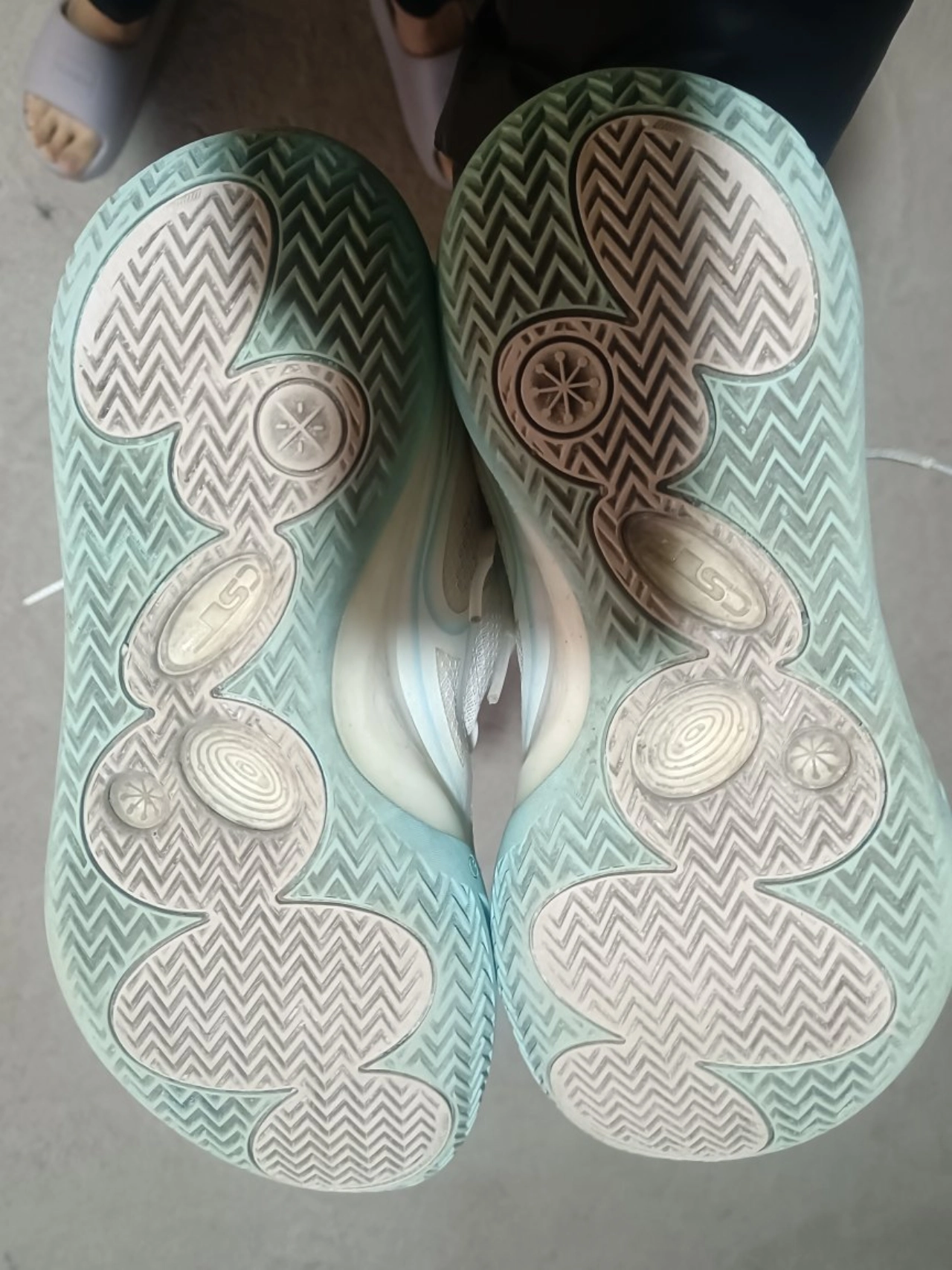 custom review-Li Ning Wade All City 11 V2 'Family Love'