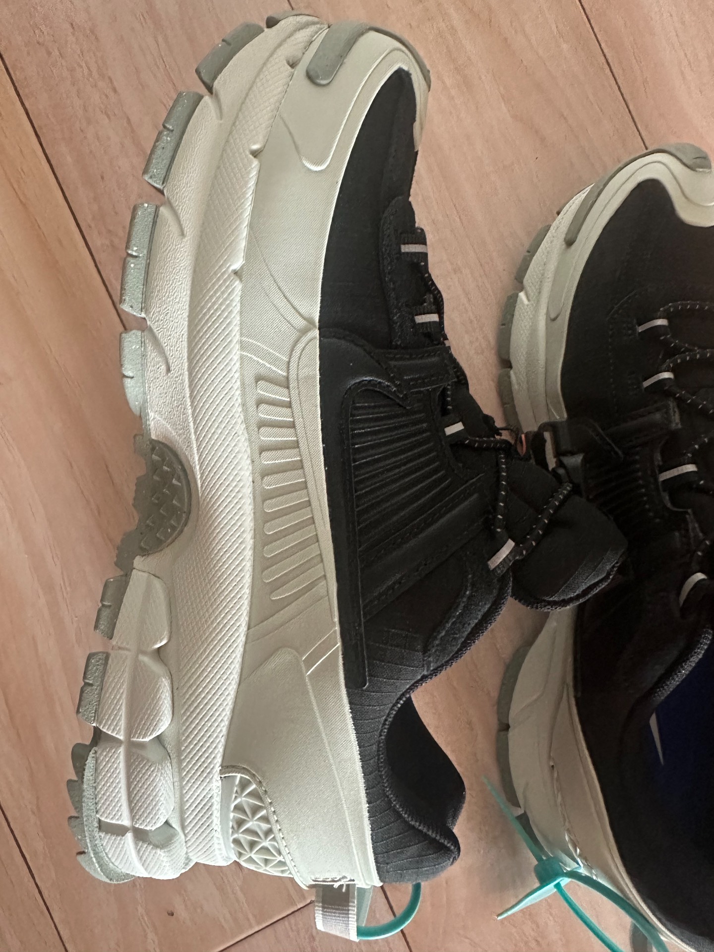 custom review-Nike Air Zoom Vomero 5 Устойчивые к истиранию Низкие Беговые кроссовки Мужские Черные