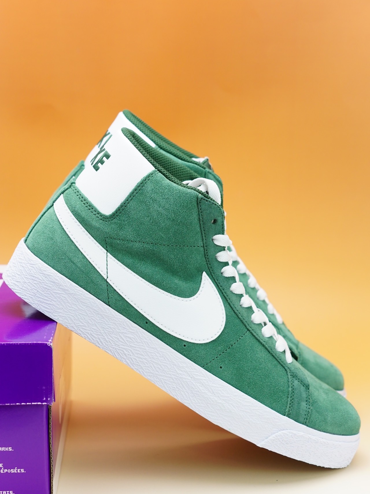 nike sb blazer mid中帮板鞋——绿白配色,活力个性尽显!99