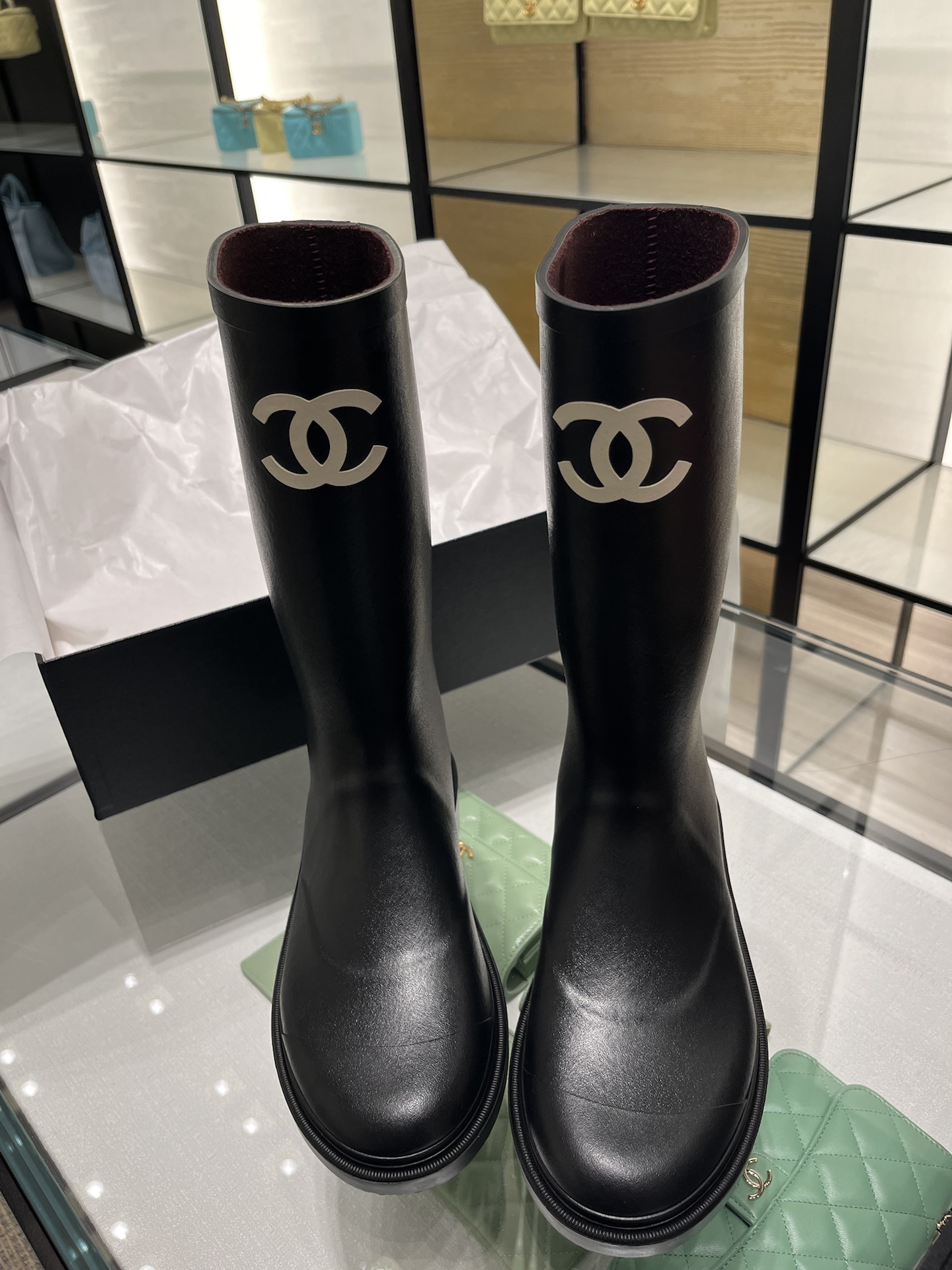 chanel香奈儿 橡胶 时尚套穿 高筒靴 女款 黑色