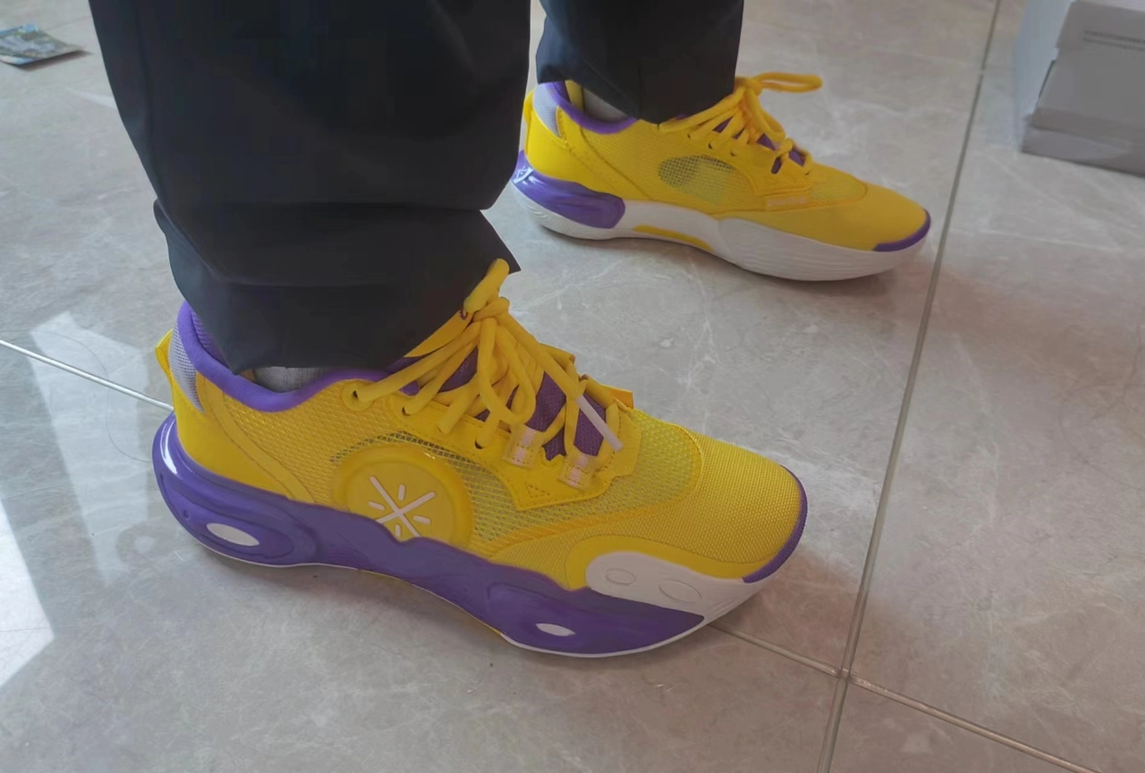 custom review-LiNing WADE ALLCITY 12 Anti Slip And Wear Resistant Support Lightweight Rebound Basketball Shoes Men's Yellow Purple