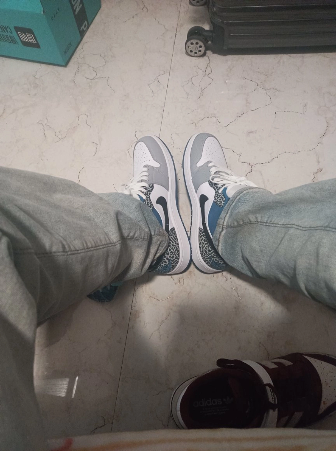 custom review-Jordan Air Jordan 1 Low SE 'true Синий' Low Топ Винтажные баскетбольные кроссовки Унисекс Белый и синий цвет