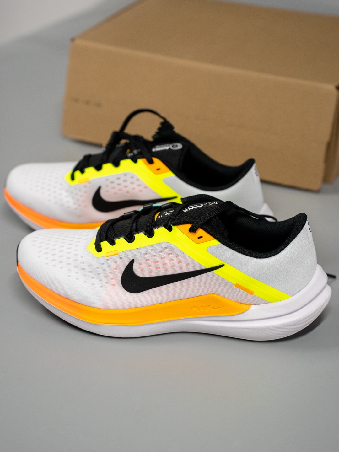 开工大吉,来一双耐克winflo 10男子公路跑步鞋,透气轻便缓震鞋