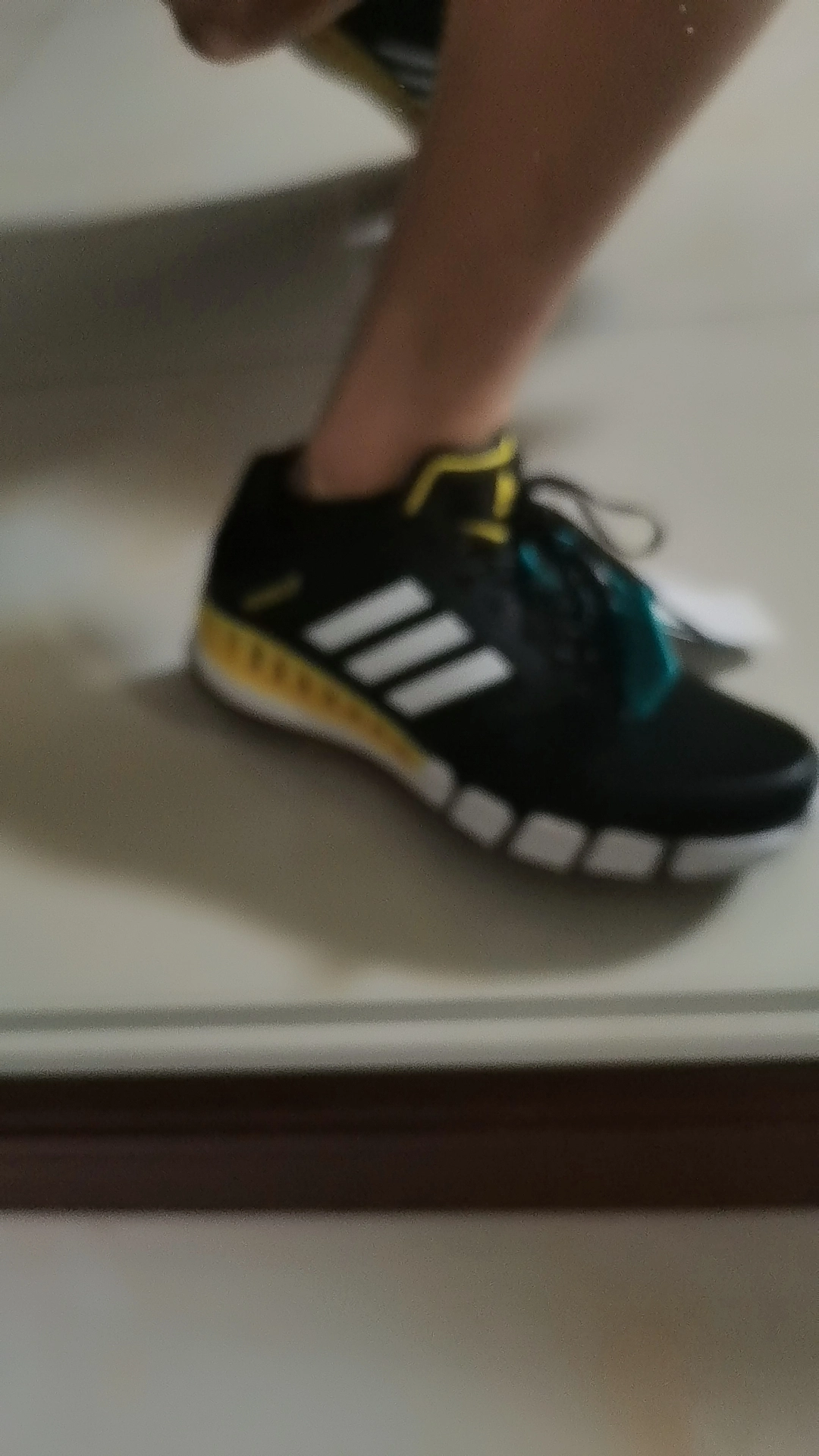 custom review-Adidas CC Revolution Амортизация Устойчивый к истиранию Дышащий Низкий Топ Беговые кроссовки Мужские Черный Белый