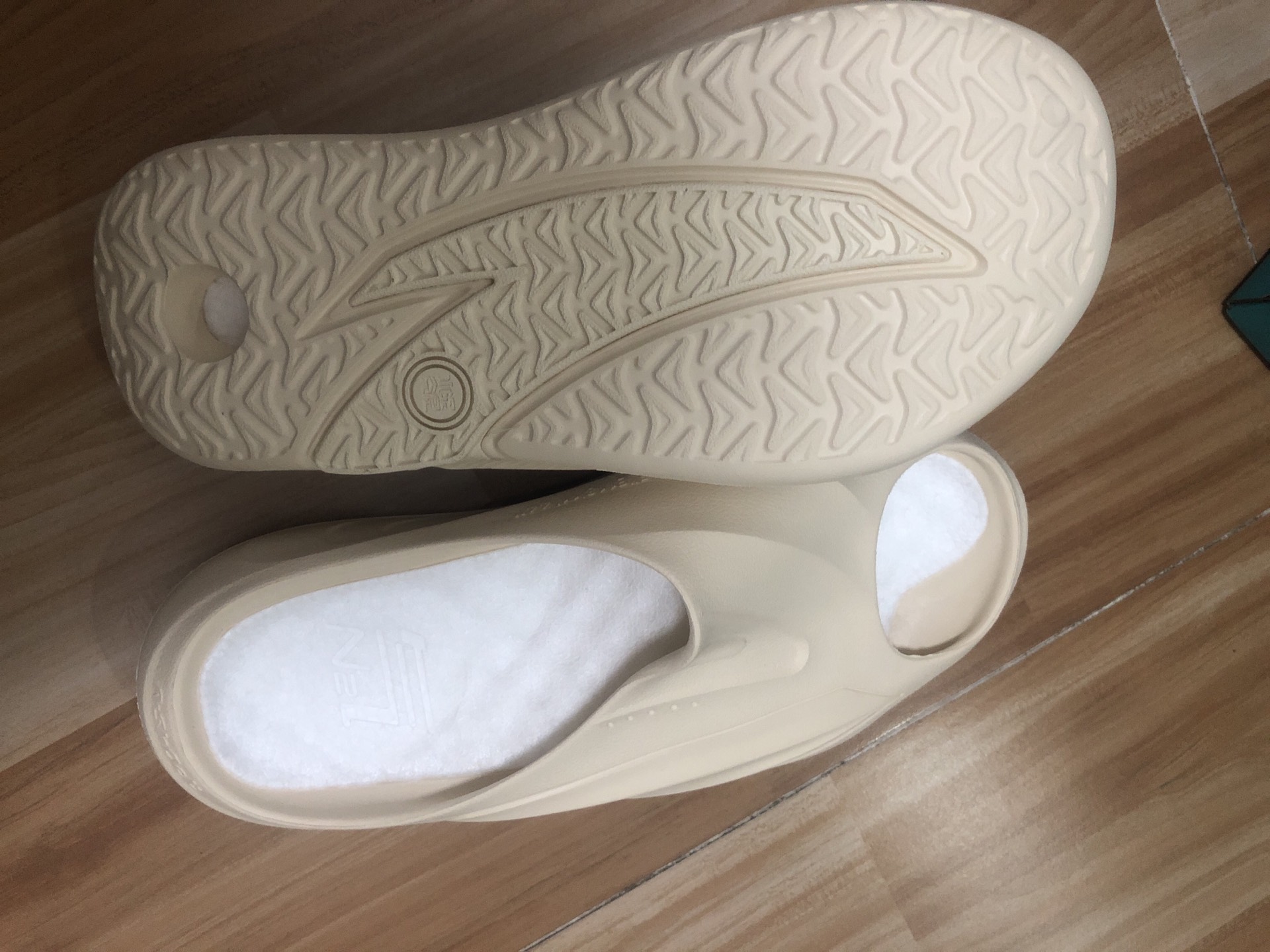 custom review-ANTA Nitrogen Bubbles Тихий Слипоны Мужской Бежевый