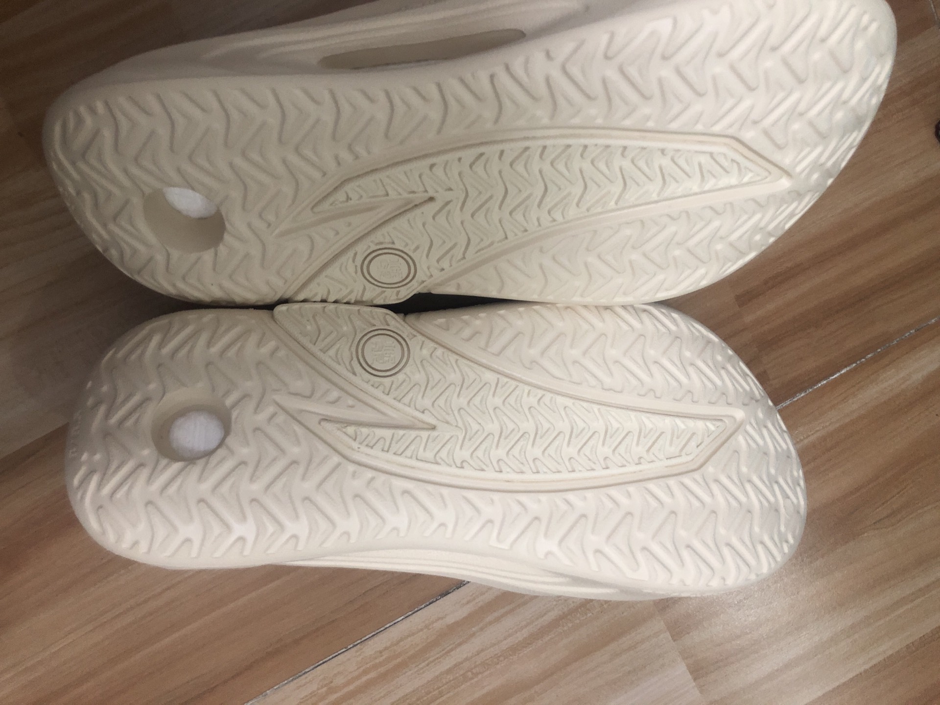 custom review-ANTA Nitrogen Bubbles Тихий Слипоны Мужской Бежевый