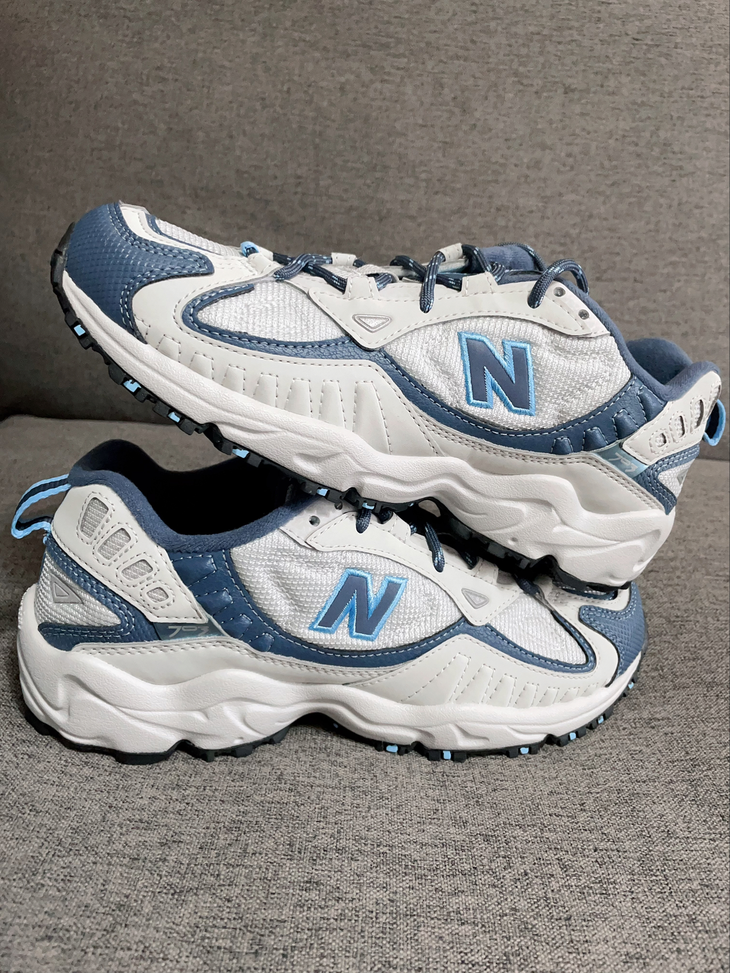 新百伦703雾霾蓝 户外功能鞋超有feel0700