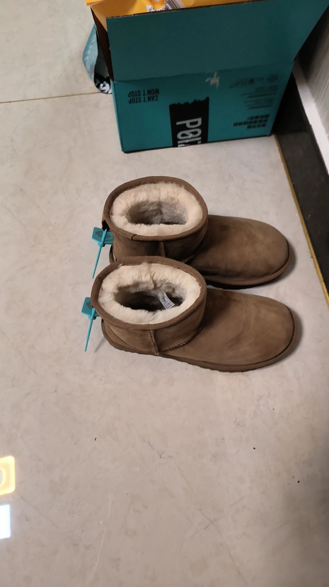custom review-UGG CLASSIC MINI Термический Устойчивый к истиранию Короткий Снегобут Женские Каштановый