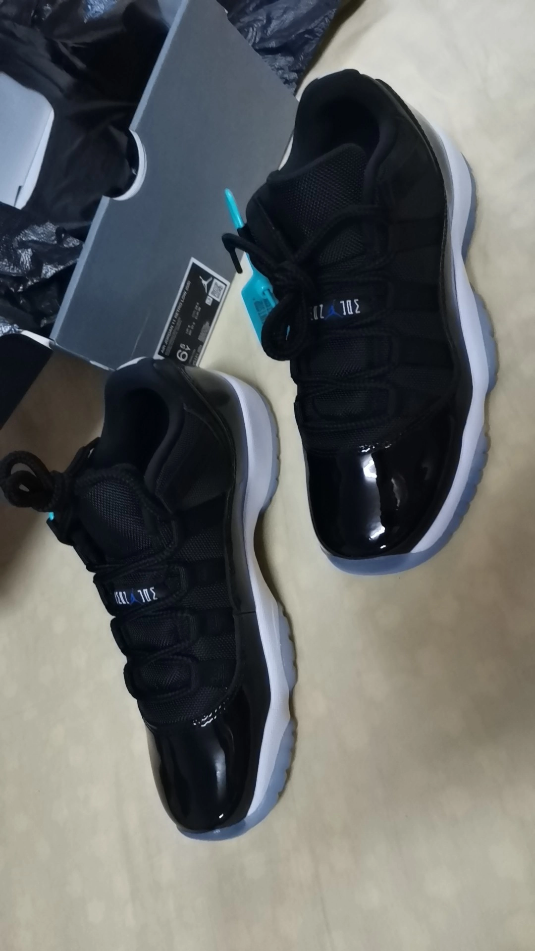 custom review-Jordan 11 Retro Low GS 'Space Jam'