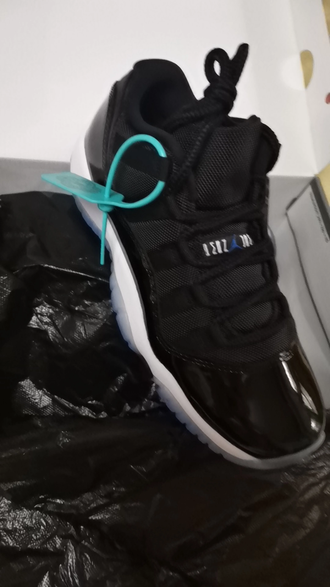 custom review-Jordan 11 Retro Low GS 'Space Jam'