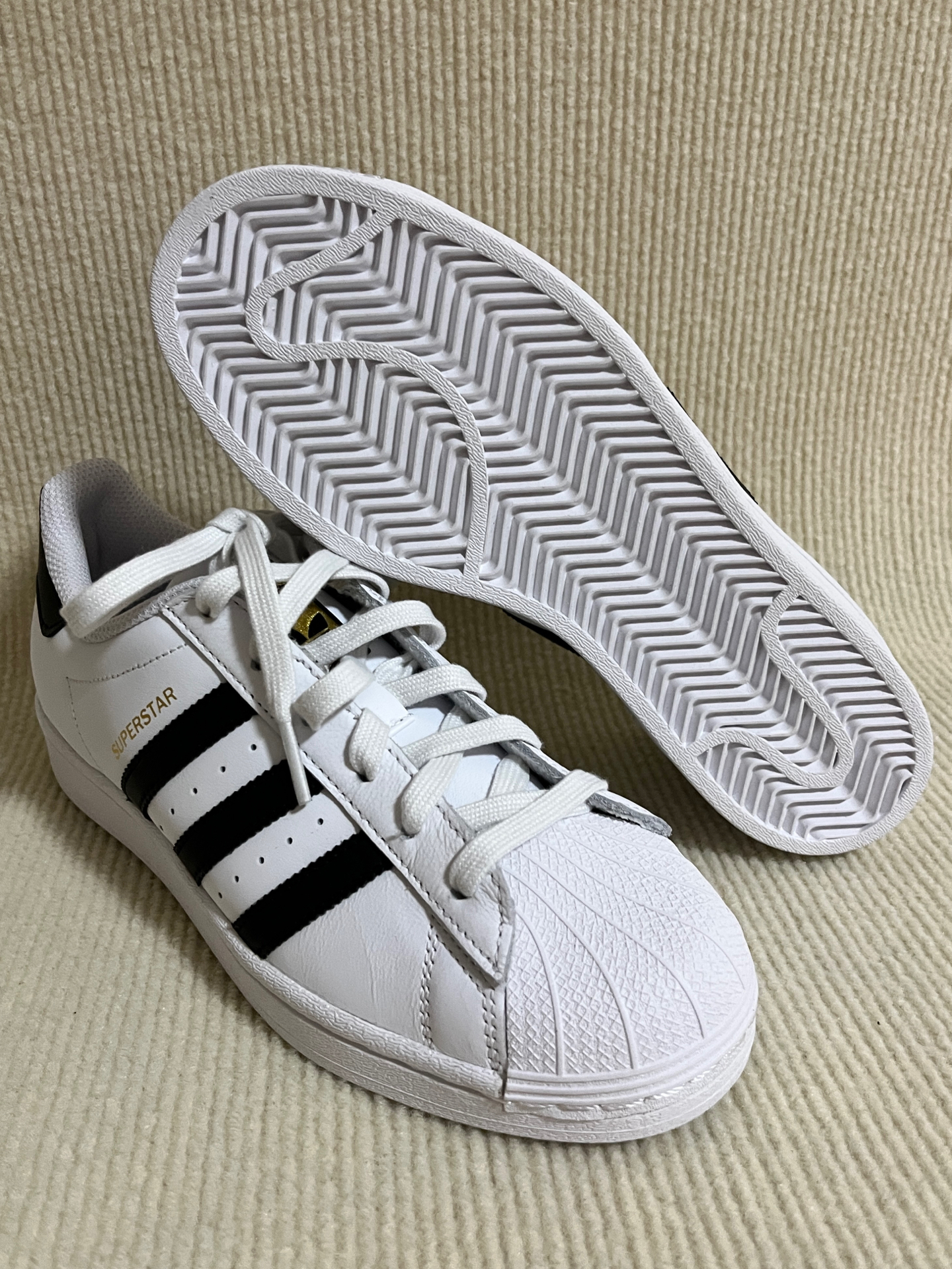 鞋柜里永远少一双小白鞋