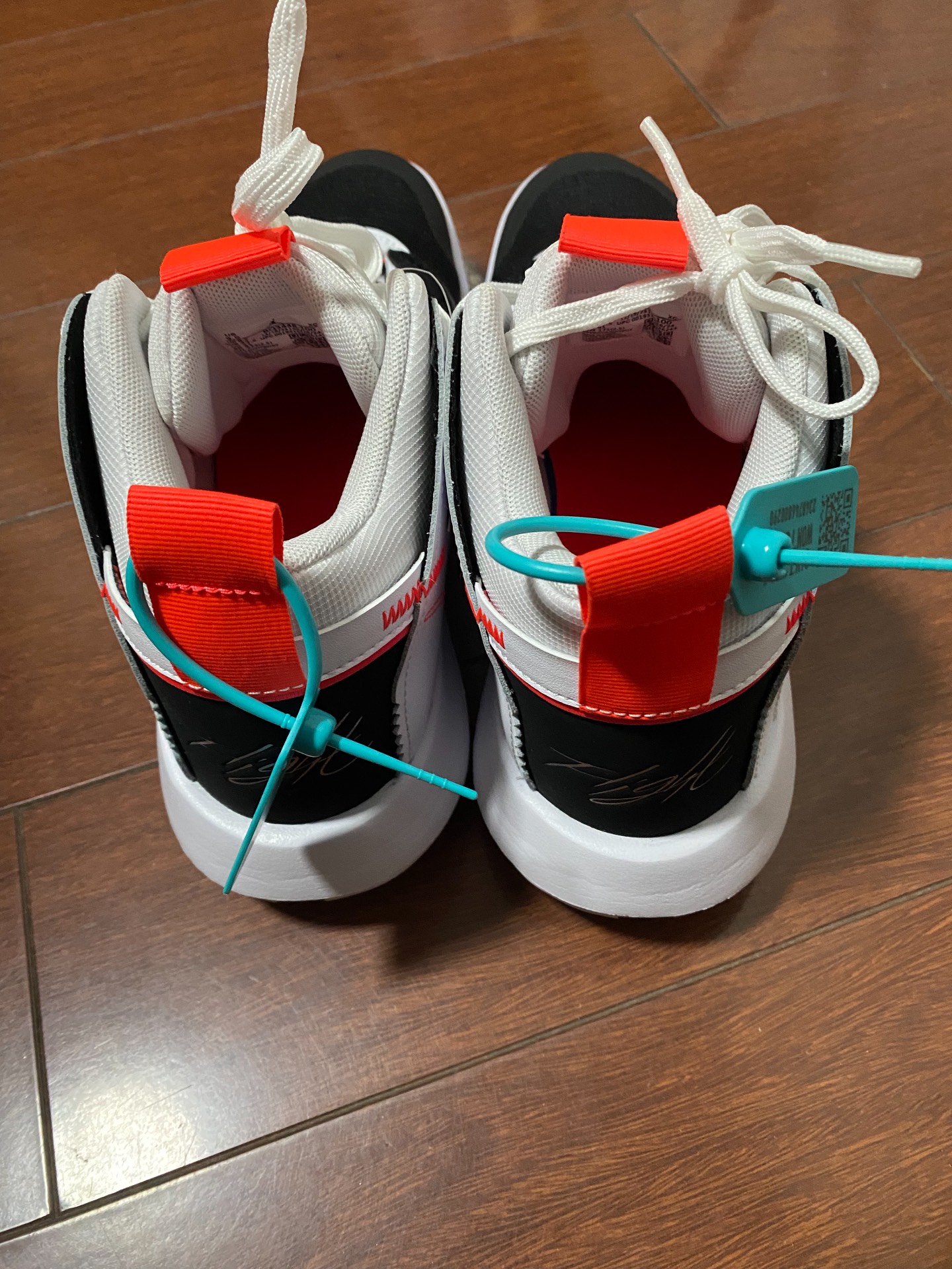 custom review-Jordan Jumpman 2020 PF Anti-slip Lightweight MID Баскетбольные кроссовки Мужской Черный Белый Красный