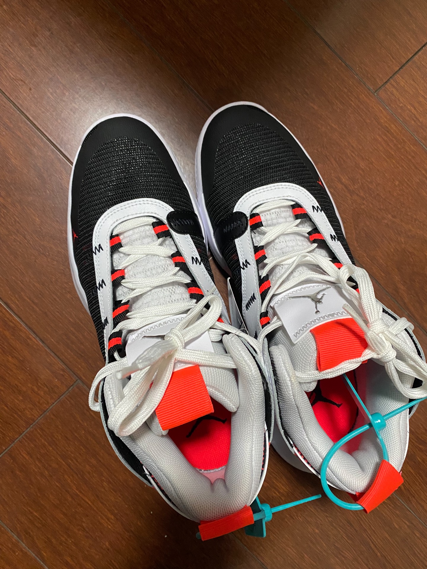 custom review-Jordan Jumpman 2020 PF Anti-slip Lightweight MID Баскетбольные кроссовки Мужской Черный Белый Красный