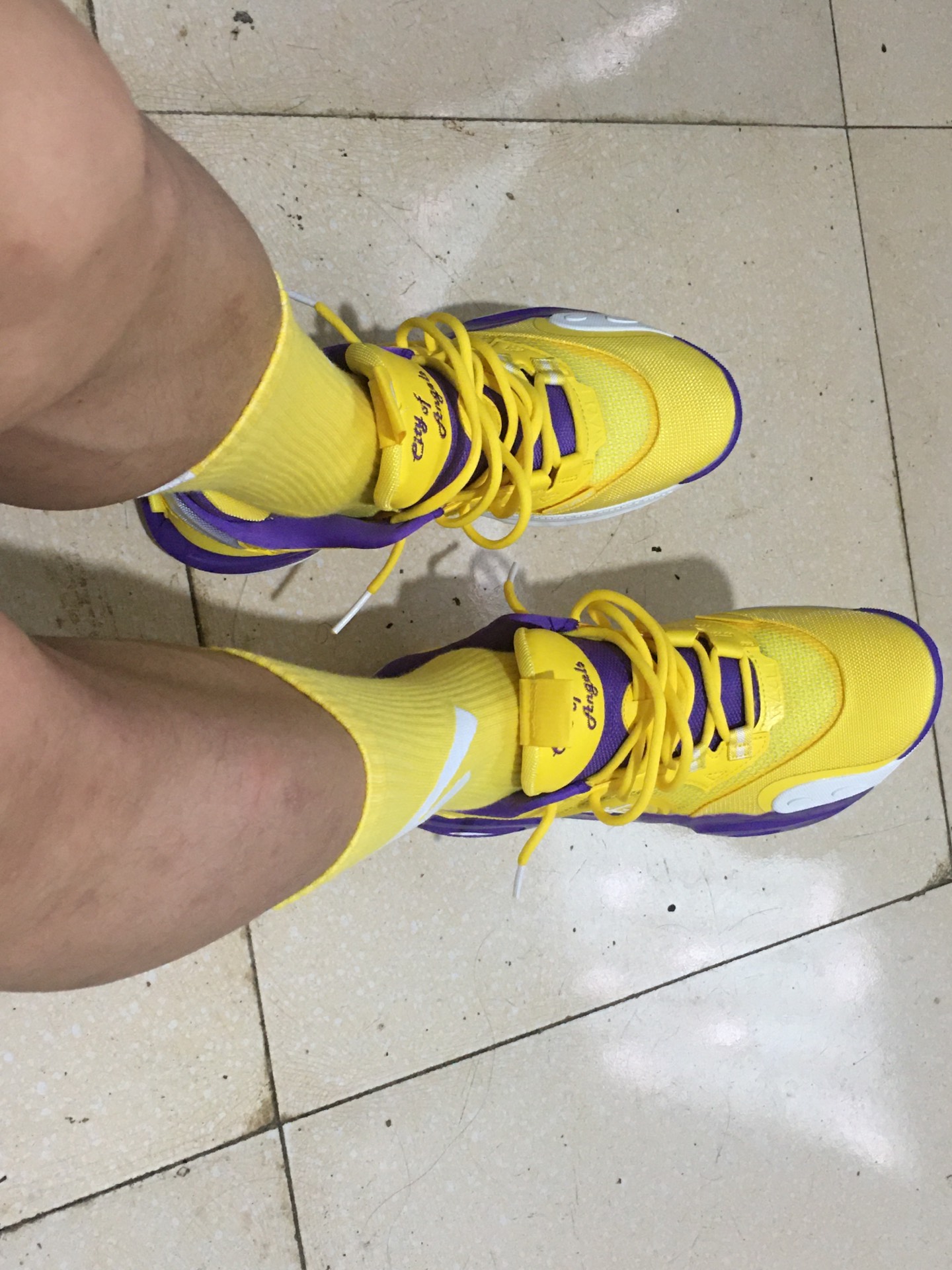 custom review-LiNing WADE ALLCITY 12 Anti Slip And Wear Resistant Support Lightweight Rebound Basketball Shoes Men
s Yellow Purple