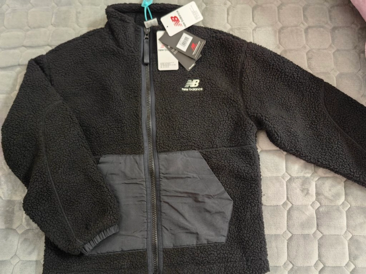 custom review-New Balance совместная брендированная куртка женская черная