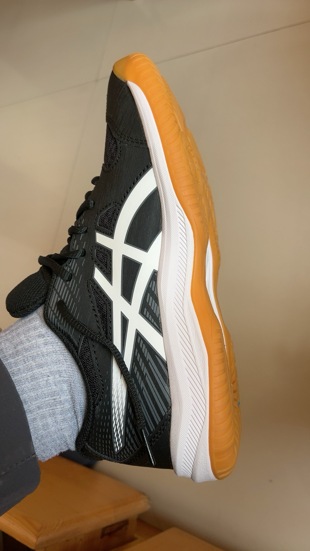 custom review-Asics Гель UPCOURT 6 Удобные и Легкие Устойчивые к Износу Низкие Кроссовки для Тренировок Мужские Черно-Белые