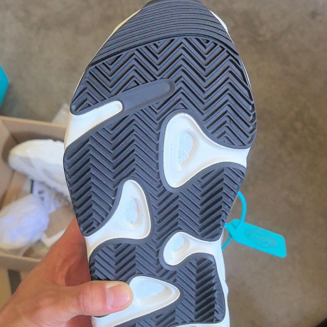 custom review-Adidas Originals Yeezy Boost 700 V2 Серый Белый 'Static' Низкий Топ Толстая Подошва Кроссовки Унисекс 2022 Edition