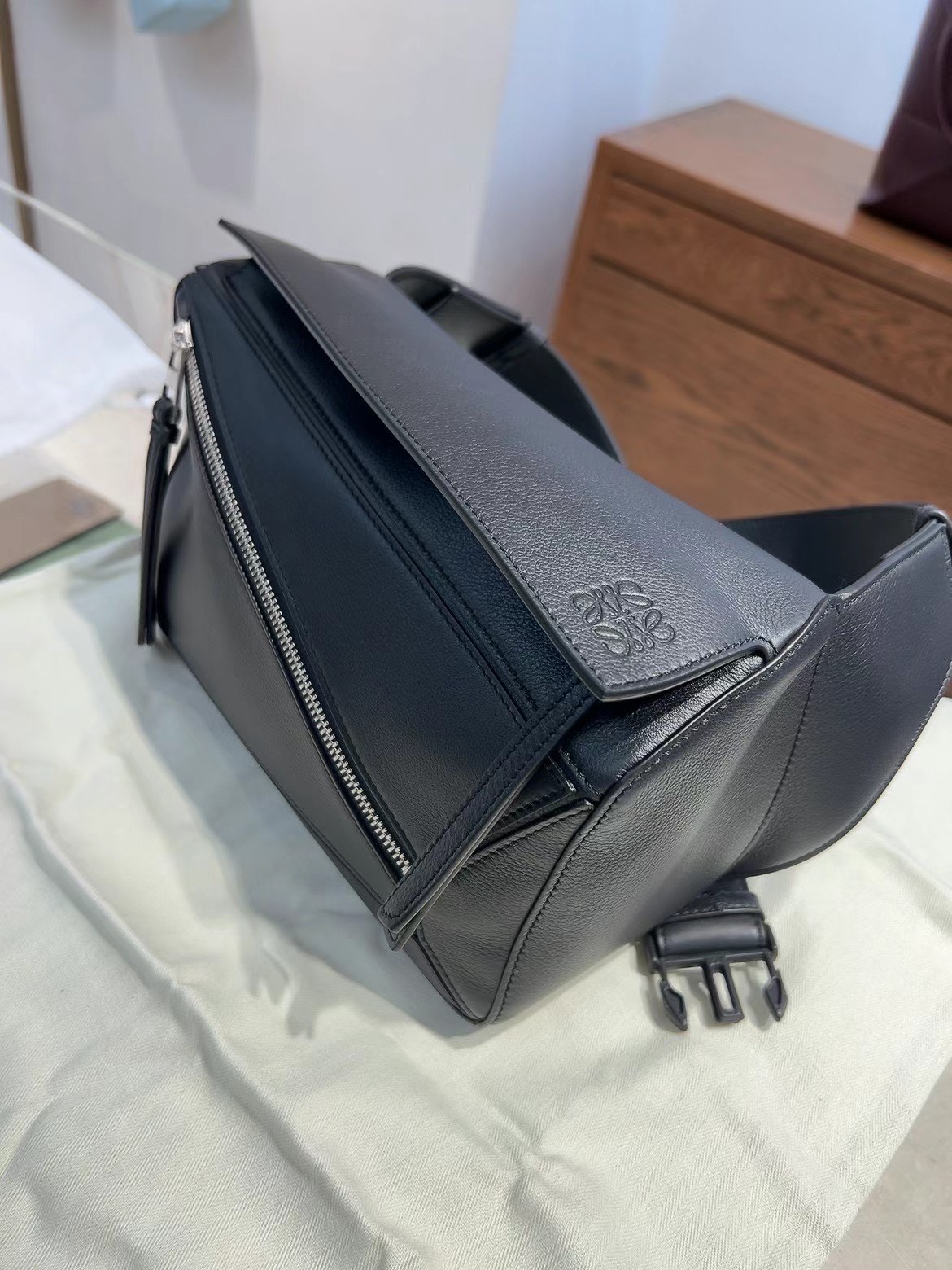 罗意威loewe男士几何包