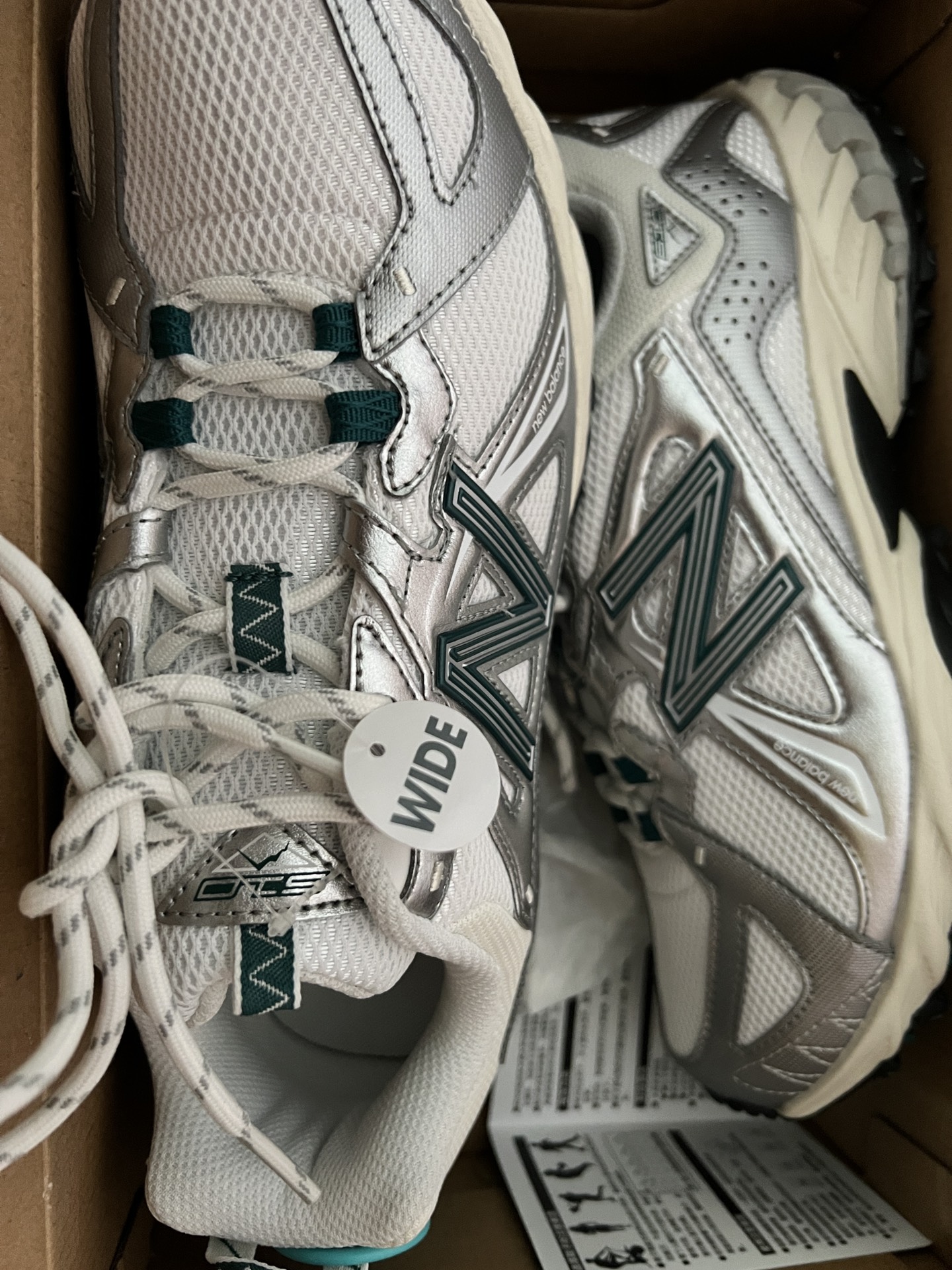 custom review-New Balance 'urbancore' Y2K Устойчивый к истиранию Низкий Топ Уличная Обувь Унисекс Серебристо-Белый