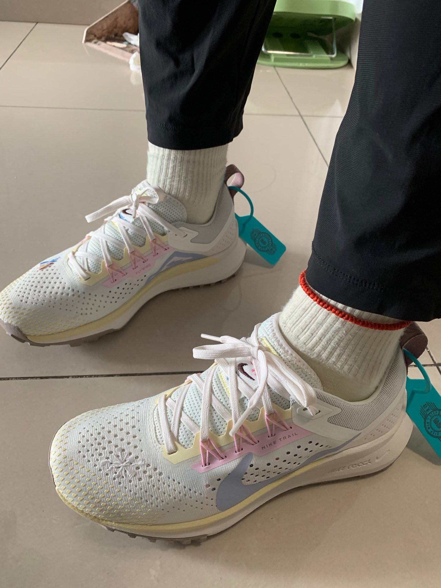 custom review-Nike Pegasus Trail 4 Low Top Trail Беговые кроссовки Женские Бежево-желтый Серо-розовый