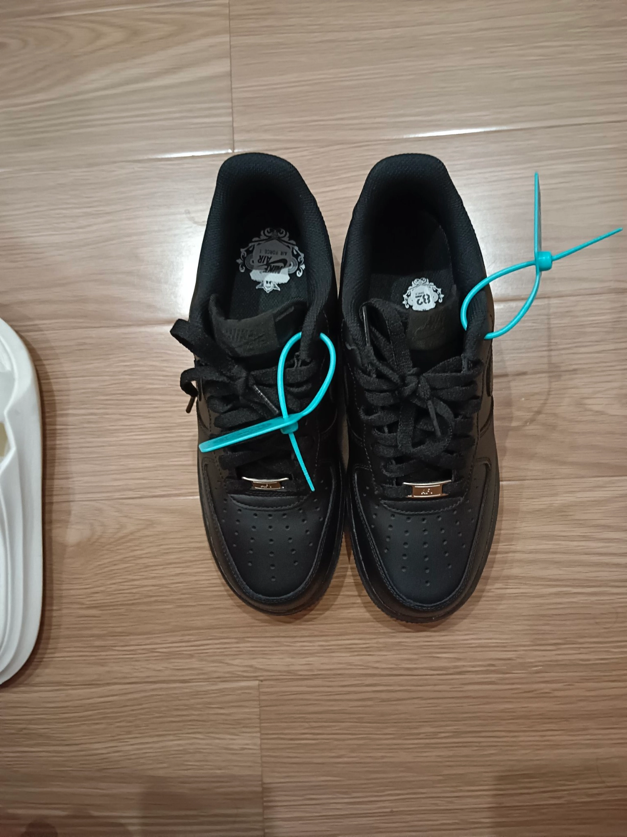 custom review-Nike Air Force 1 '07 'Triple Black'