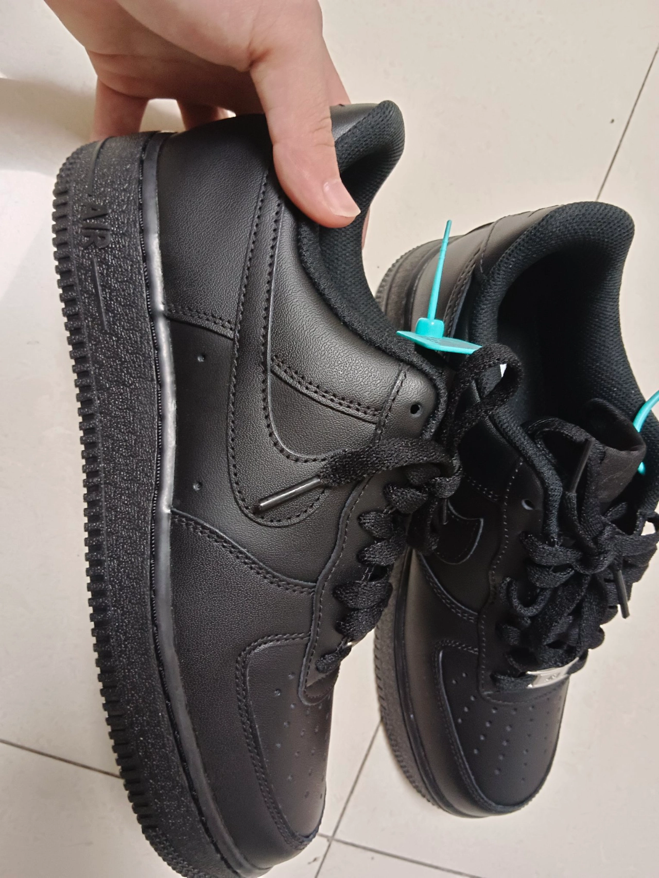 custom review-Nike Air Force 1 '07 'Triple Black'