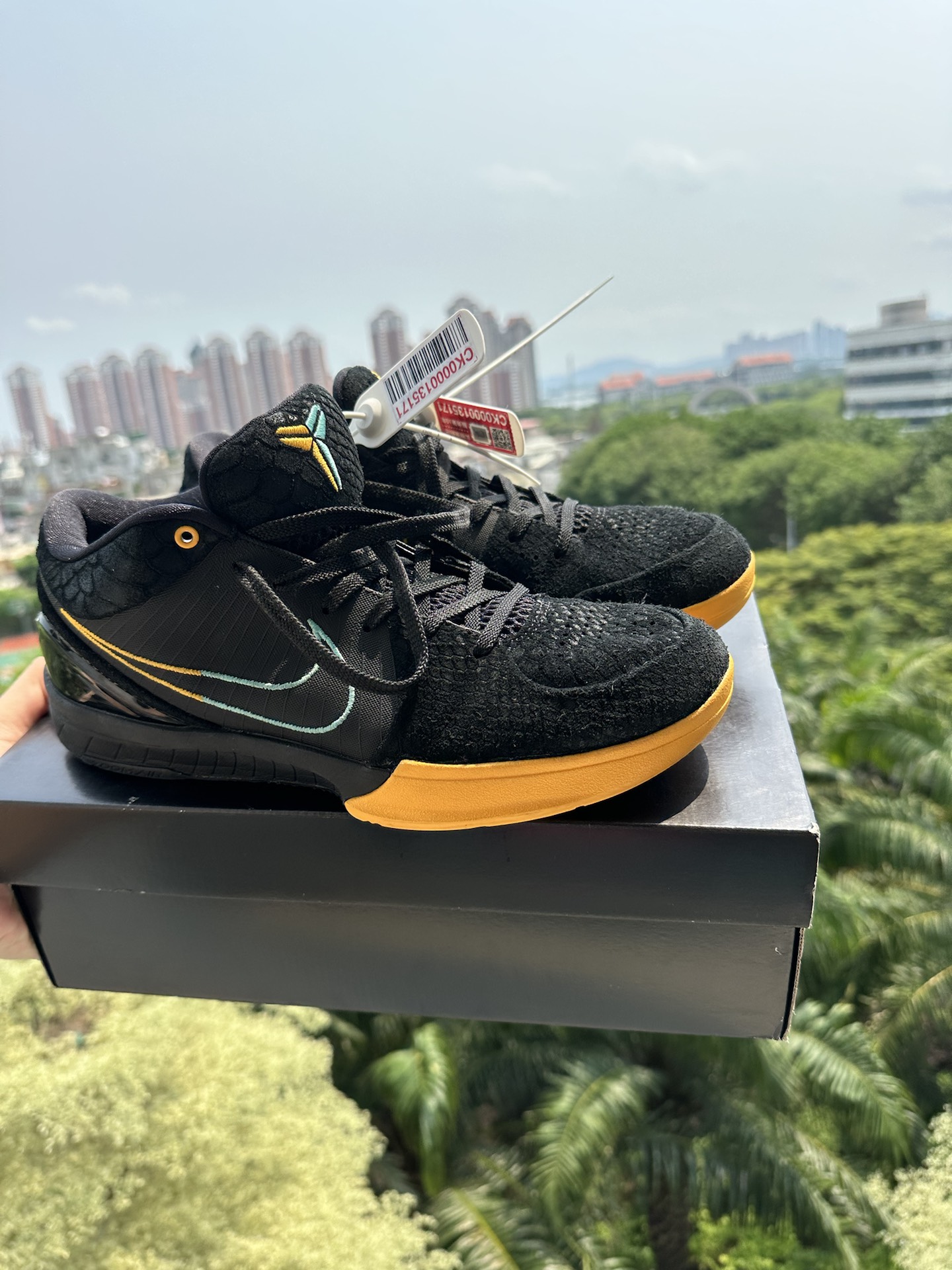 穿上这双鞋能变身成为保罗乔治吗