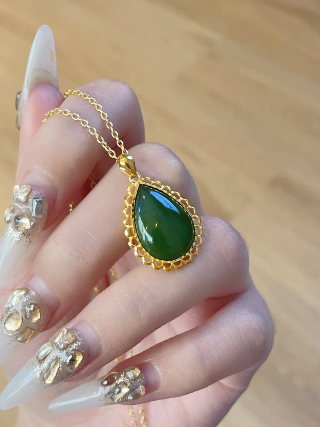 我的宝藏水滴项链