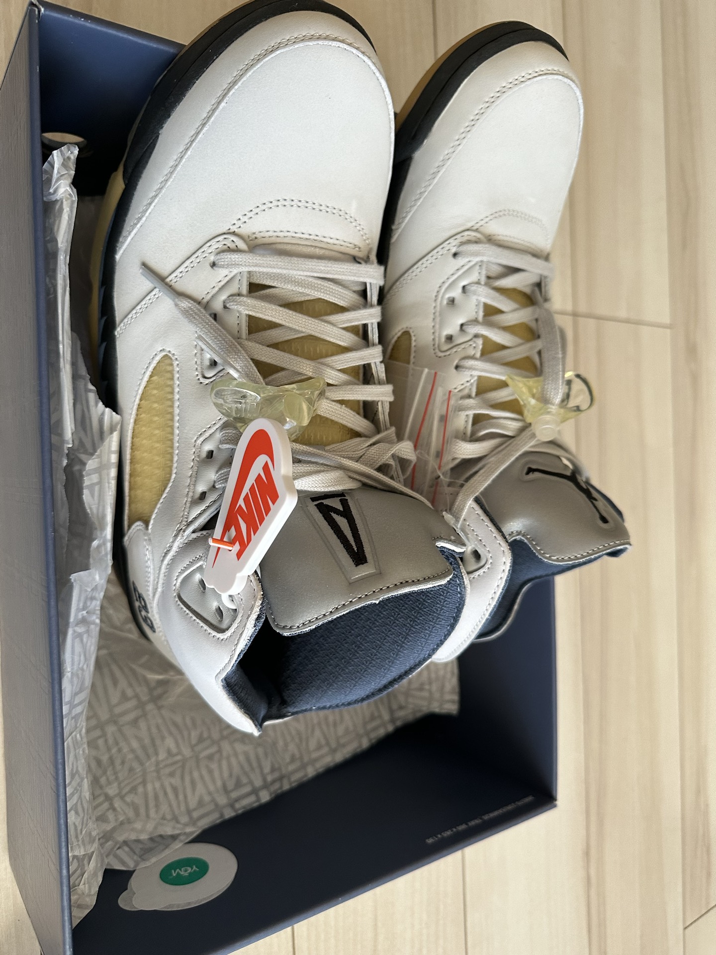 custom review-JORDAN 5 Retro A Ma Maniére Dawn Women's