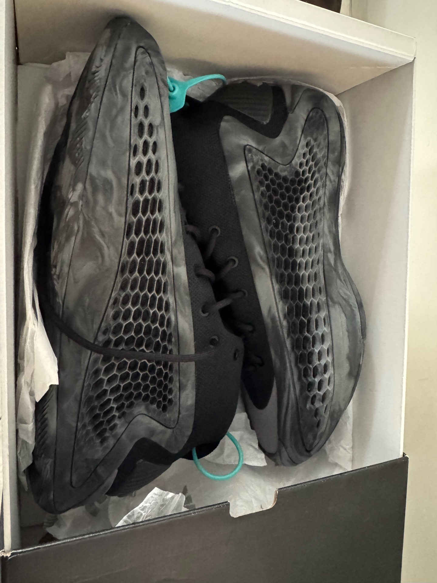 custom review-Adidas A.E. 1 MID Топ Баскетбольные кроссовки Мужской Черный Серый