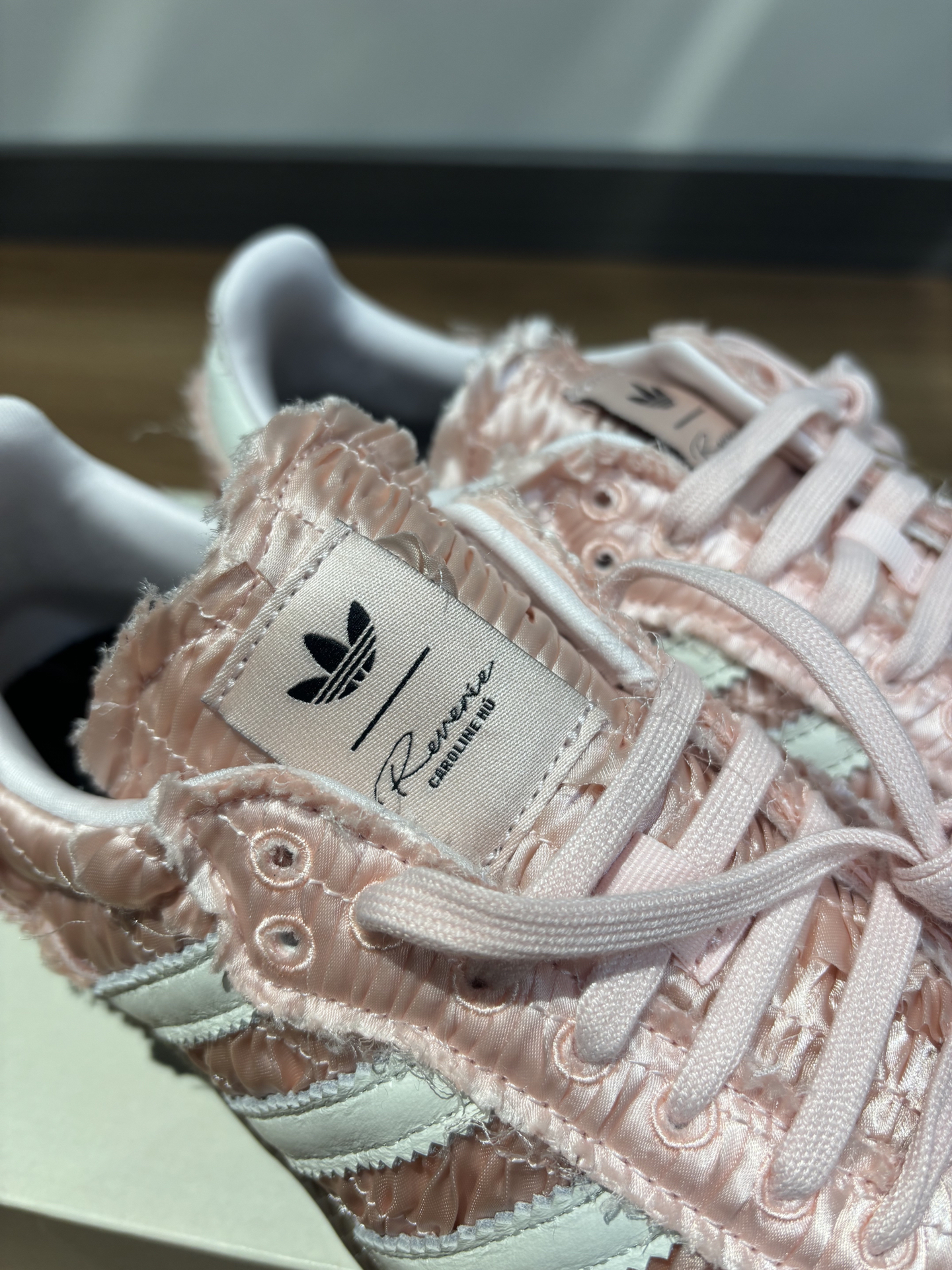 custom review-Adidas Originals x Caroline SAMBA OG Caroline Устойчивые к истиранию низкие скейтборд-кроссовки Женские Розовые Белые