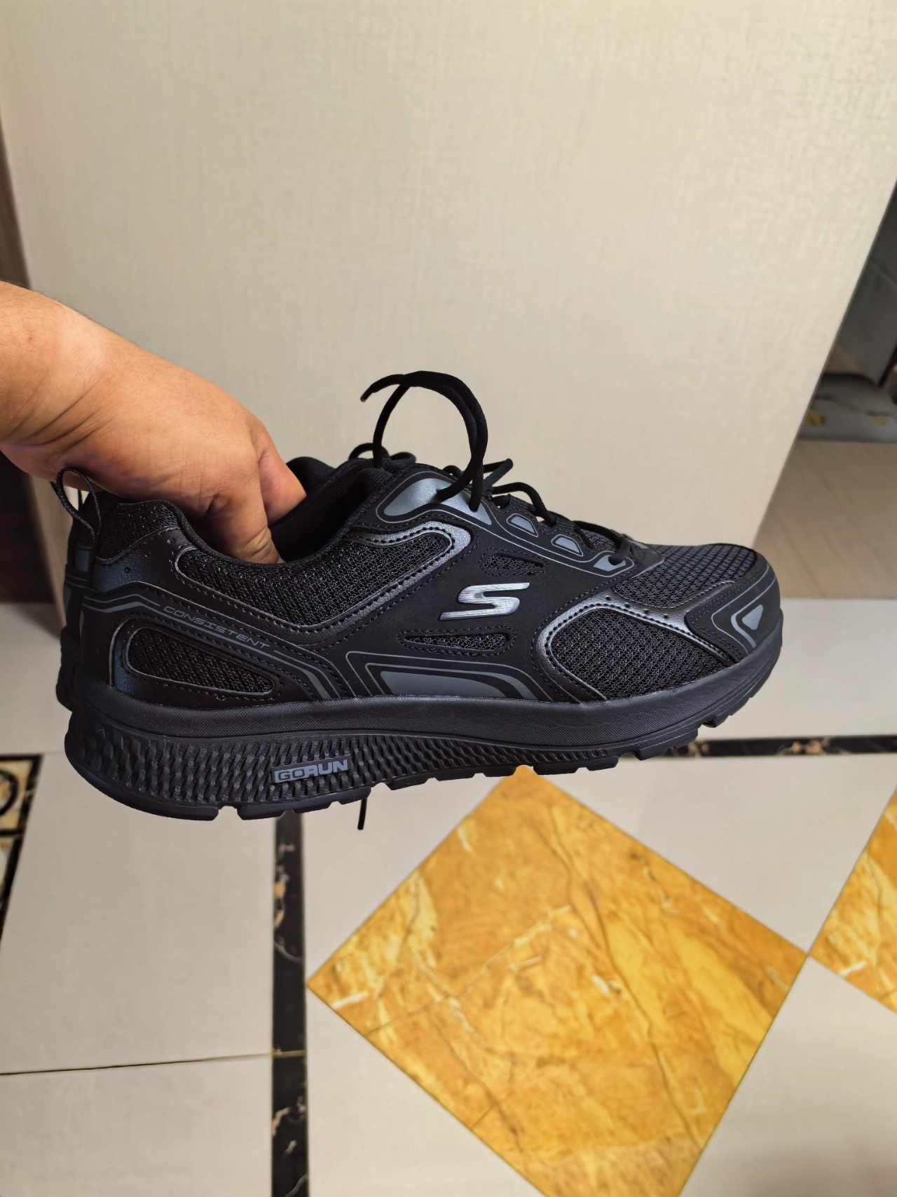 custom review-Skechers Go Run Consistent Амортизация Дышащий И Устойчивый Дизайн Низкий Топ Спринт Беговые кроссовки Мужской Черный