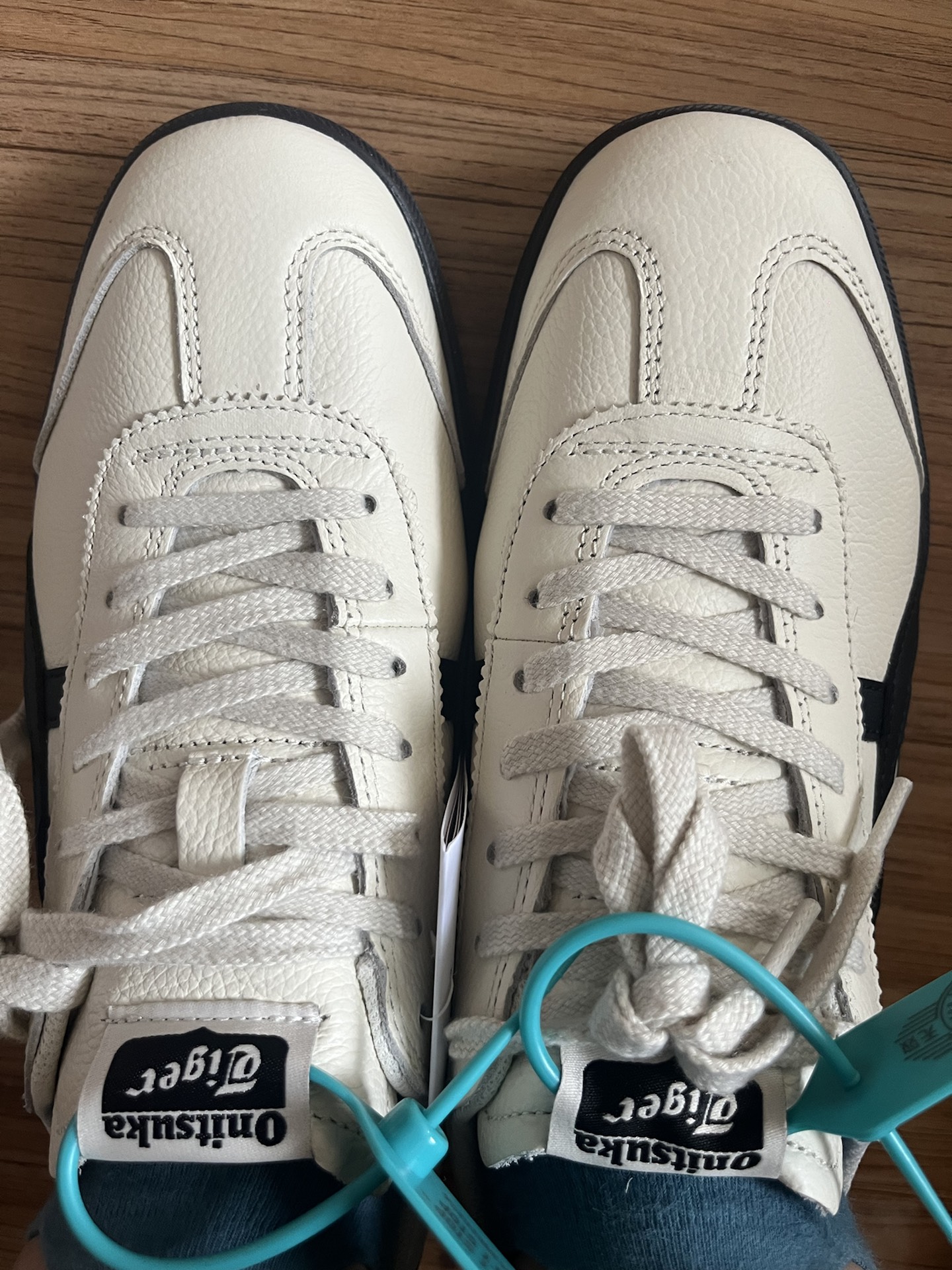 custom review-Onitsuka Tiger Tokuten Cream Black