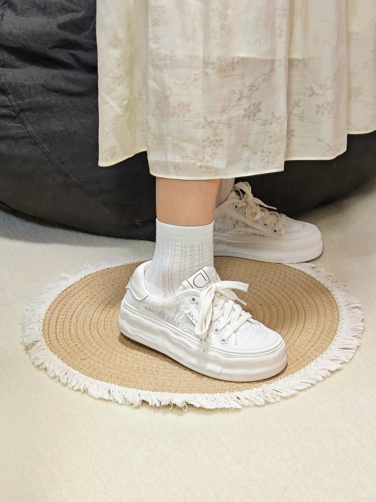 2024的第一双蕾丝小白鞋,好精致呀99!