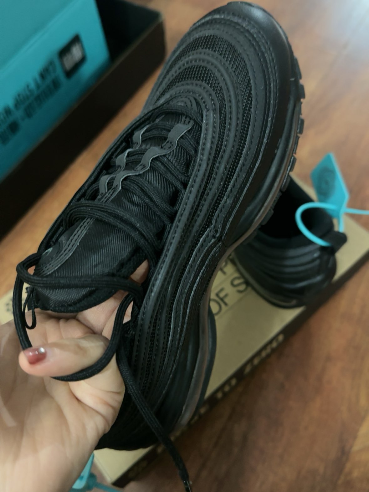 custom review-Nike Air Max 97 Устойчивый к истиранию Низкий Топ Воздушная подушка Повседневные Беговые кроссовки Женские Чисто черный Переработанный материал