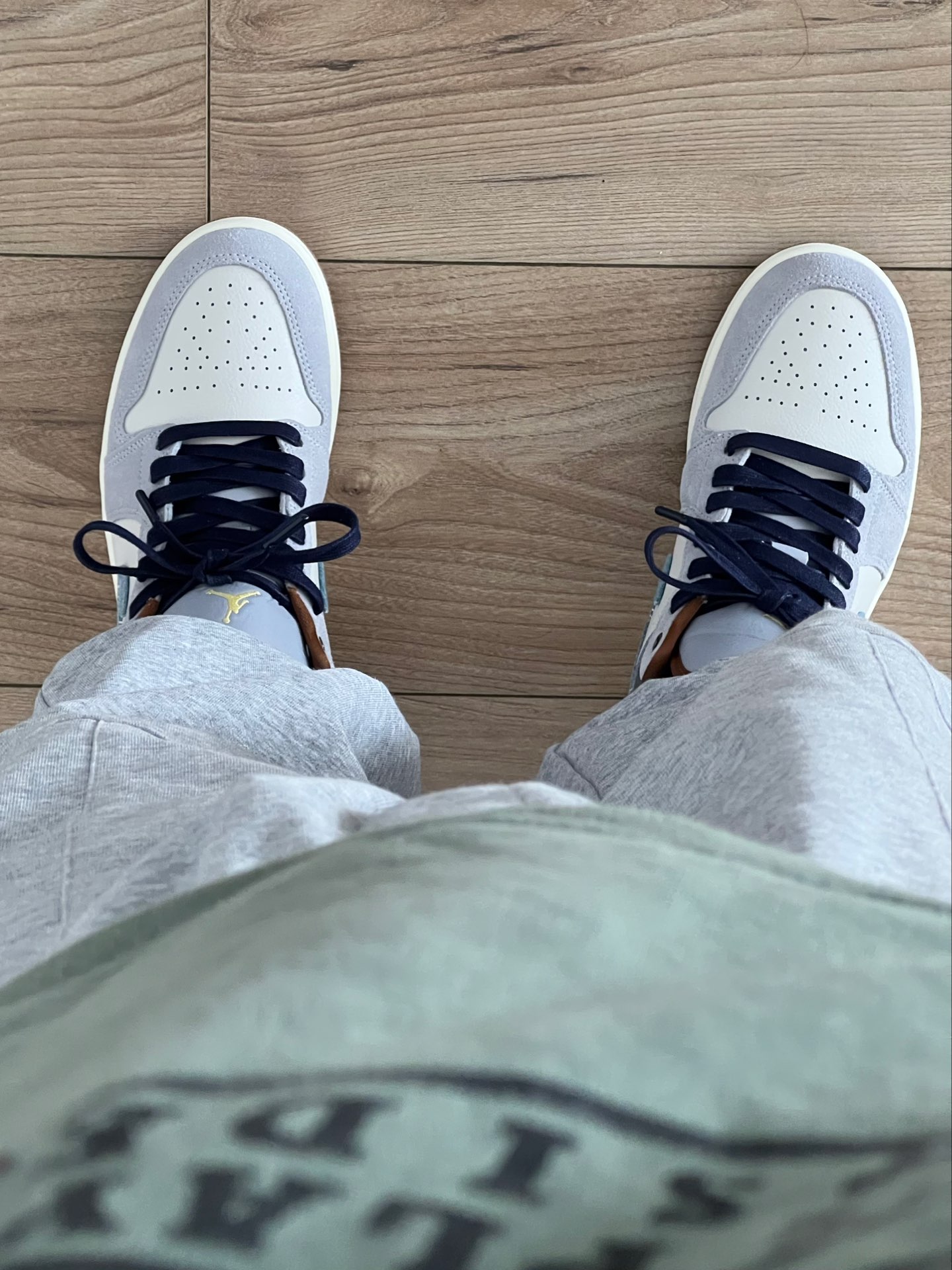 custom review-Air Jordan 1 Low SE "Repaired Denim Swoosh"
