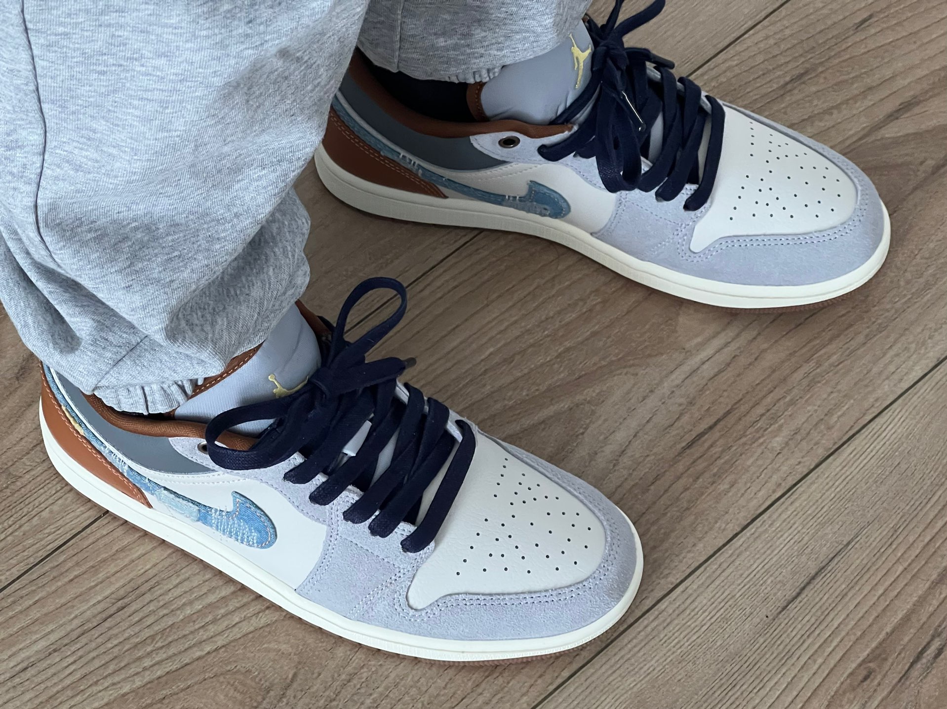 custom review-Air Jordan 1 Low SE "Repaired Denim Swoosh"